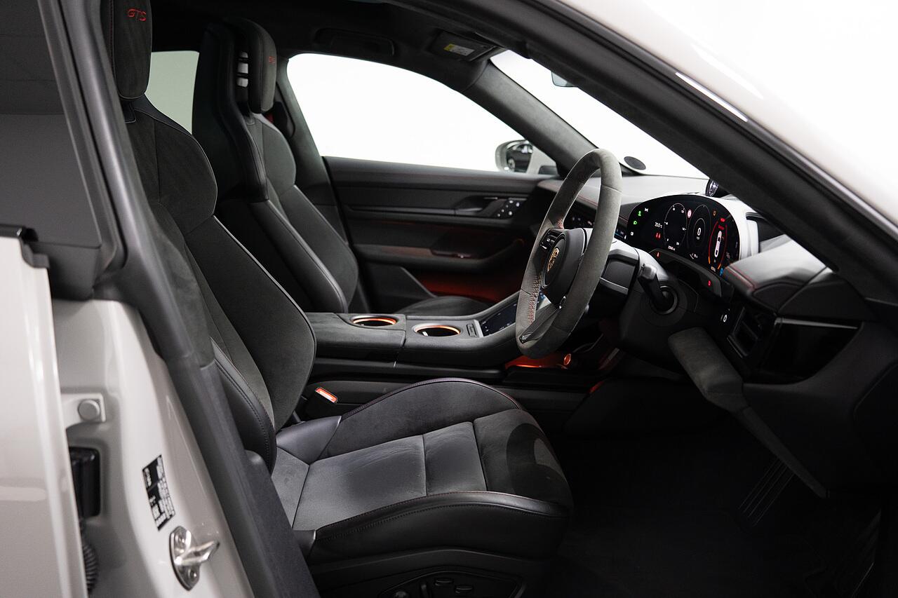 Porsche Taycan view 5