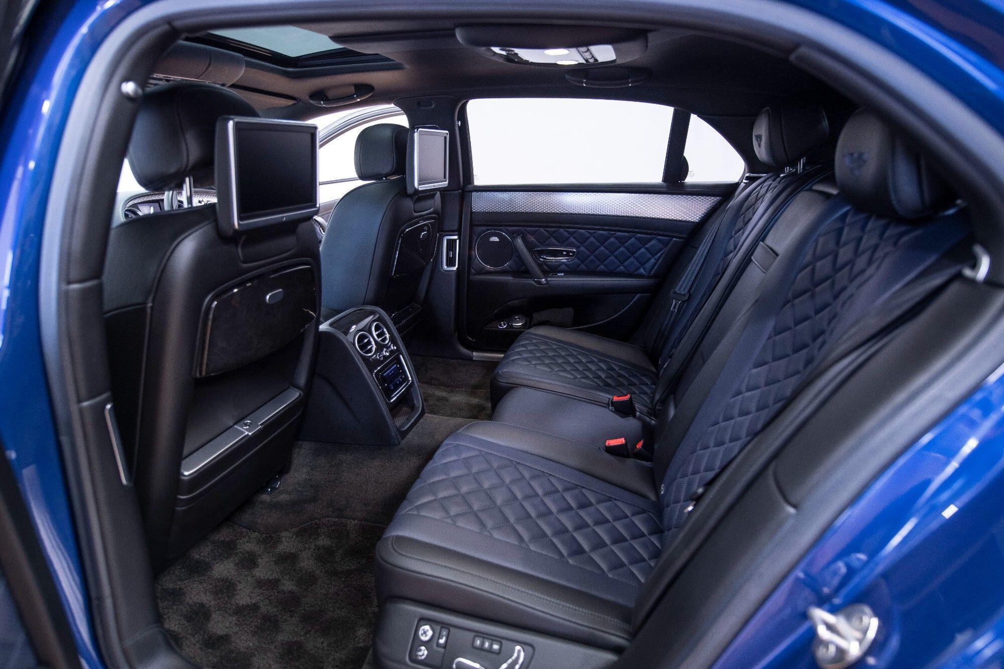 Bentley Flying Spur view 33