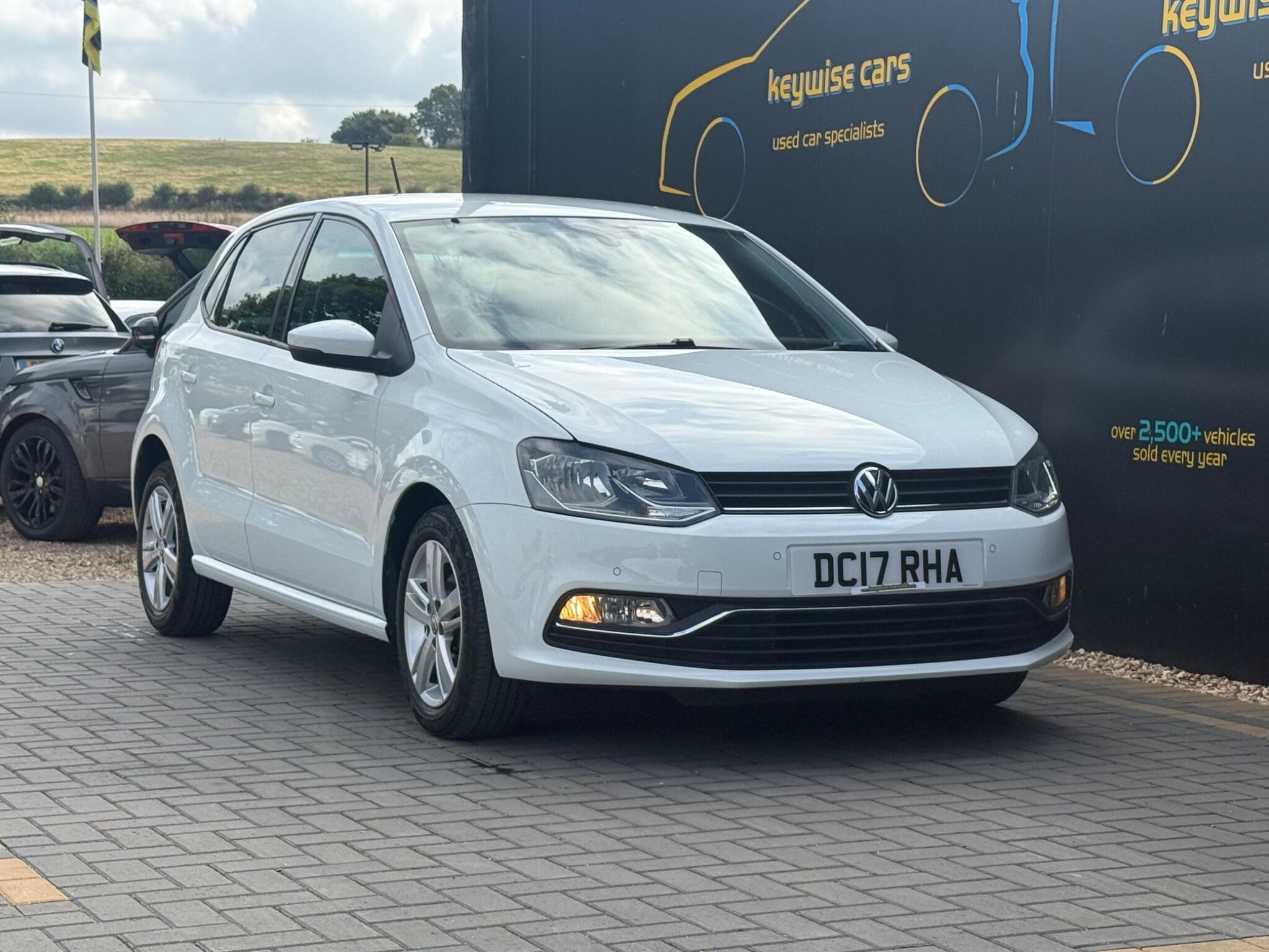 Volkswagen Polo view 9