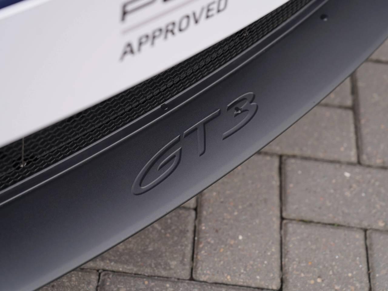 Porsche 911 view 54