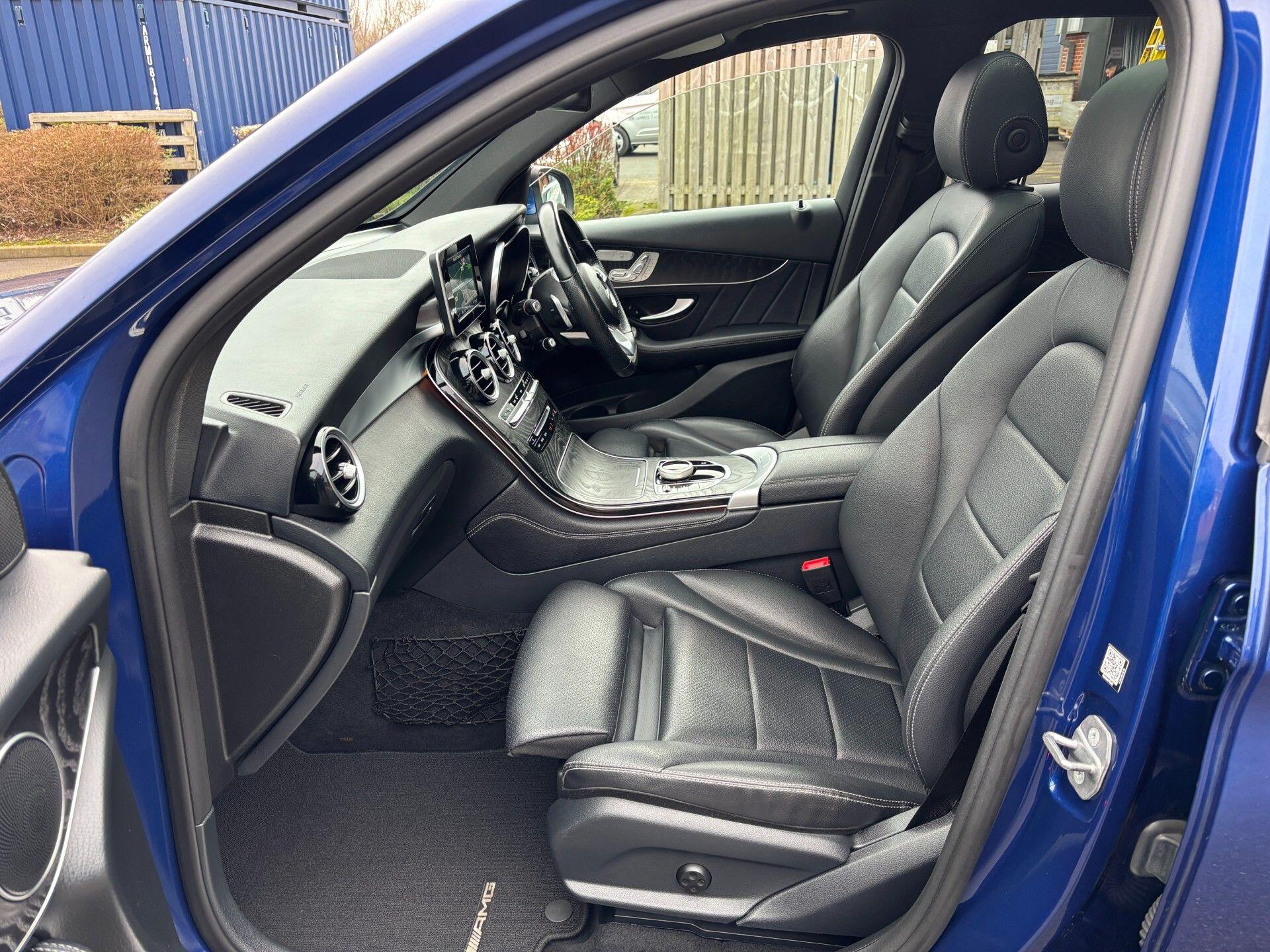 Mercedes-Benz GLC view 28