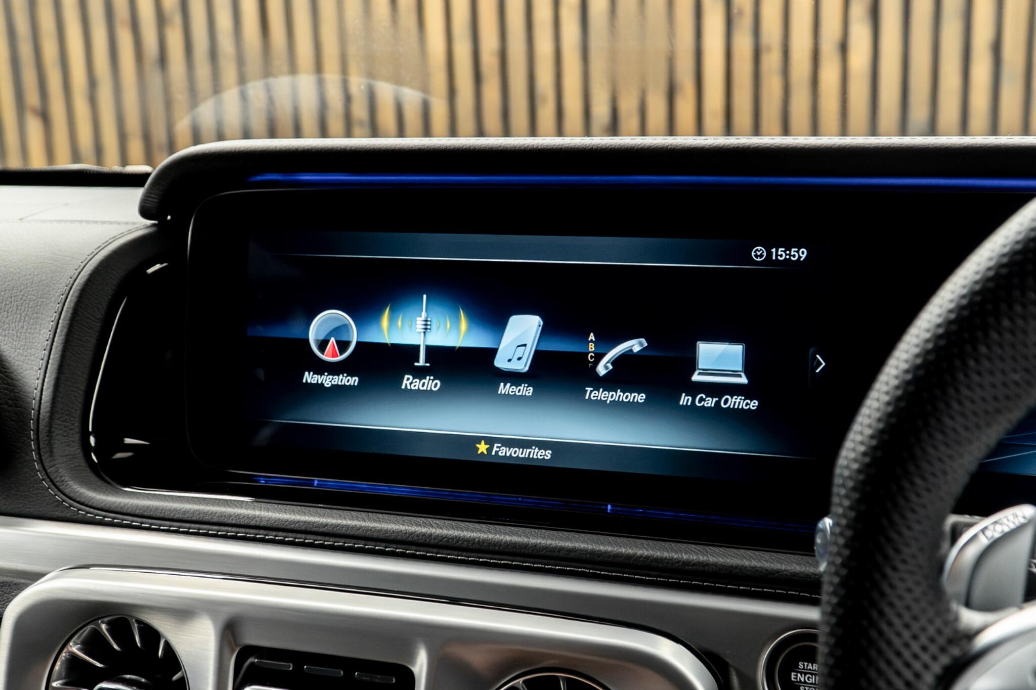 Mercedes-Benz G-Class view 39