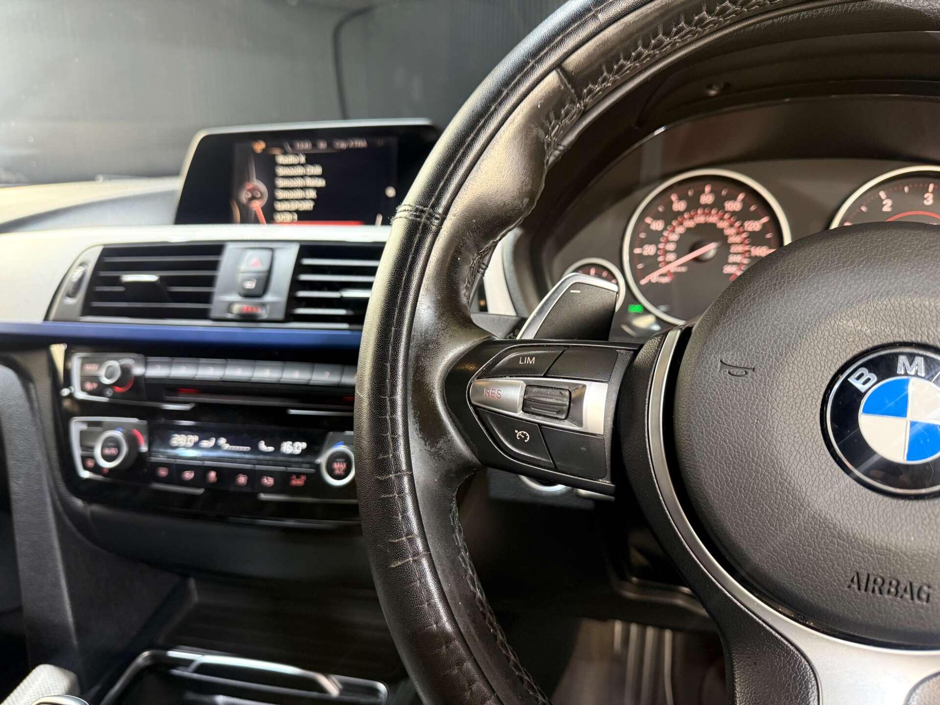 BMW 3 Series view 32