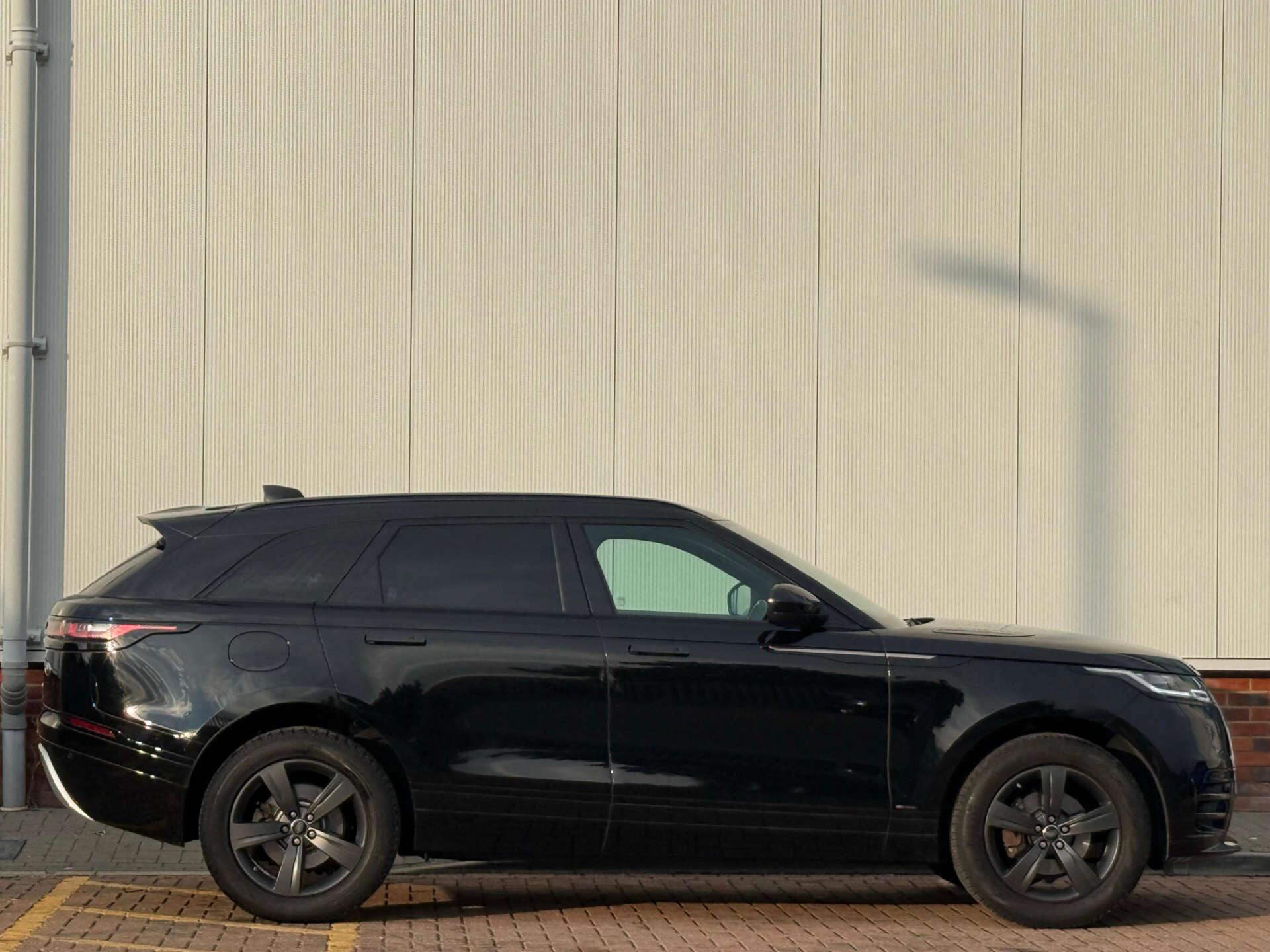 Land Rover Range Rover Velar view 8