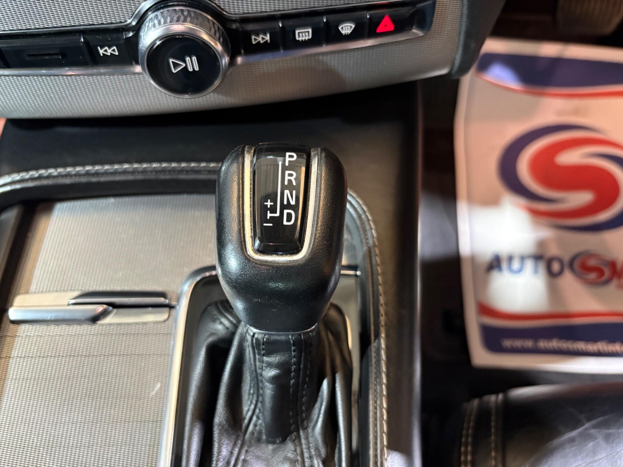Volvo XC90 view 22