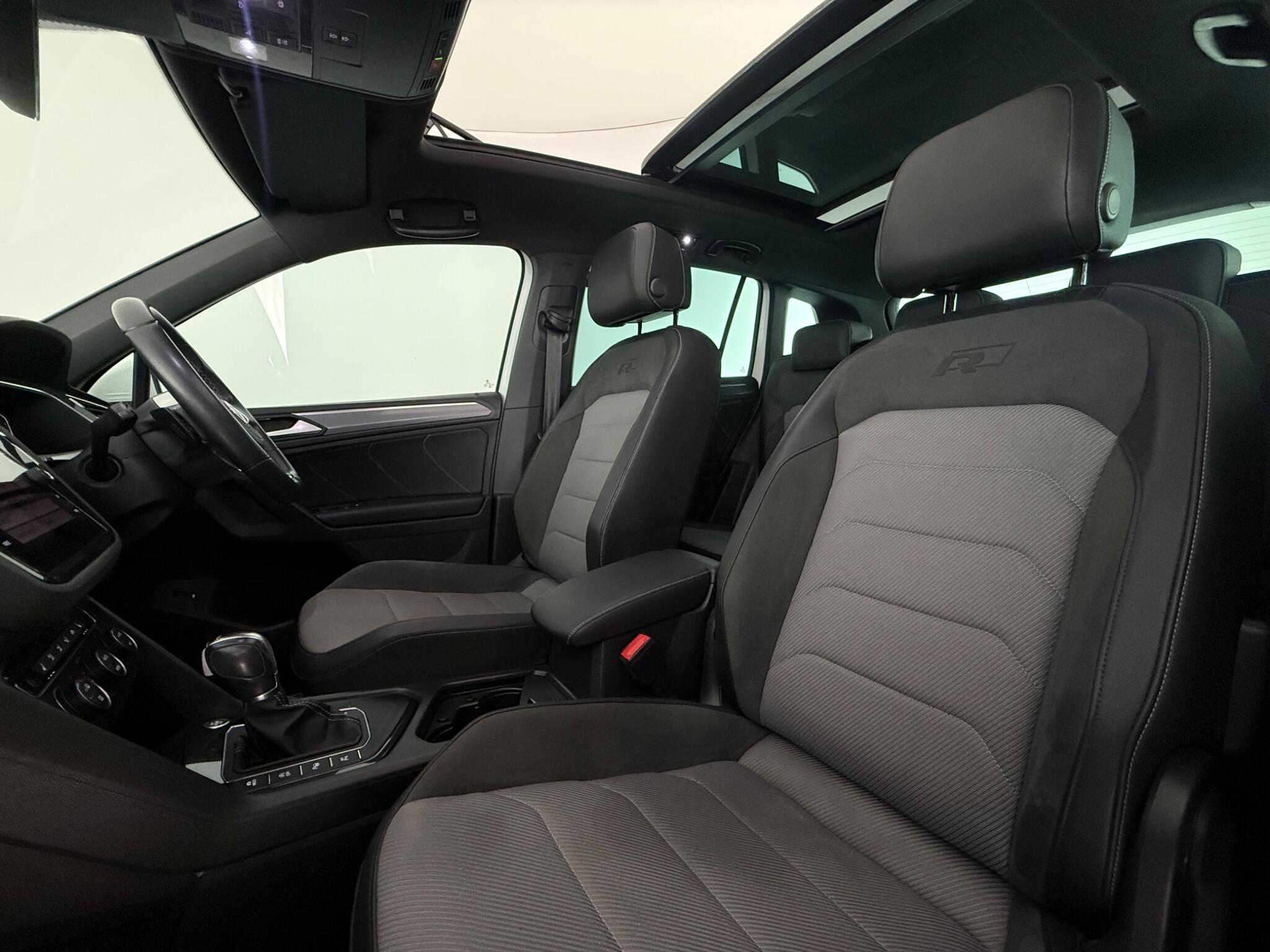 Volkswagen Tiguan view 31