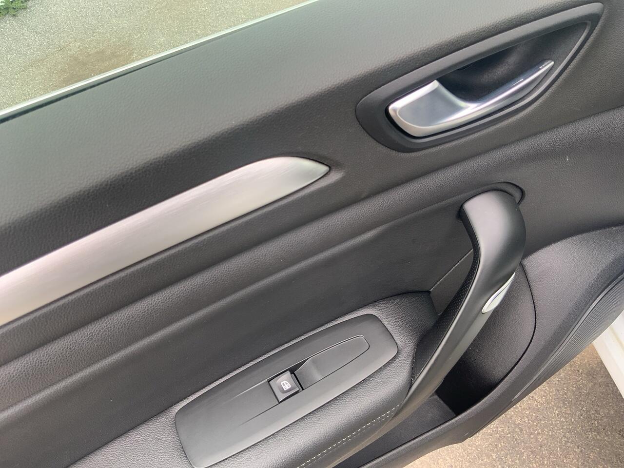 Renault Megane view 14
