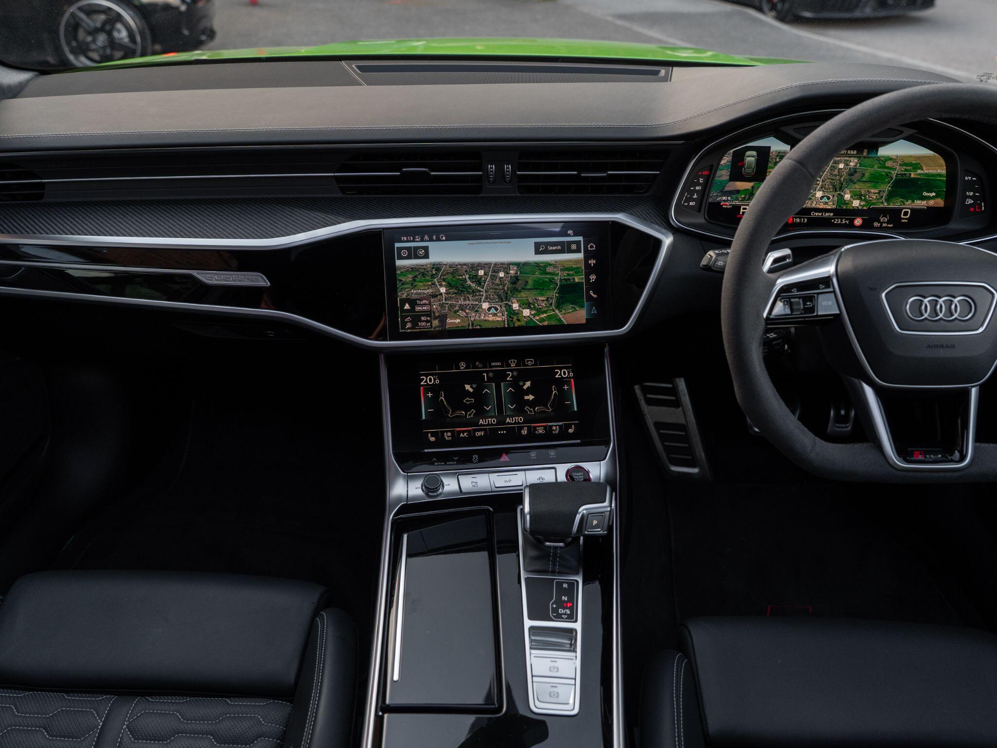 Audi RS6 Avant view 42
