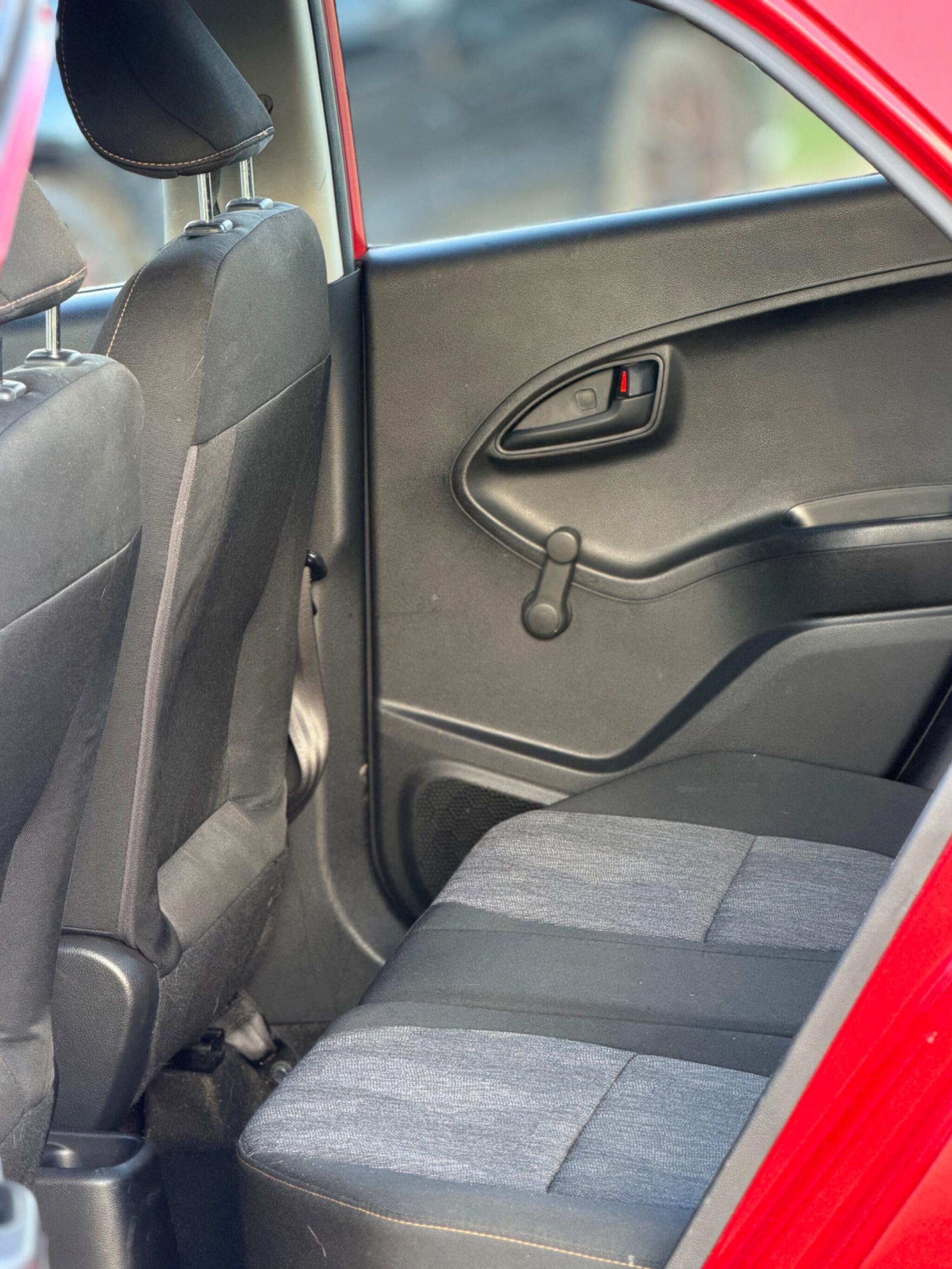 2013 Kia Picanto 1.0 1 Air Euro 5 5dr image 22