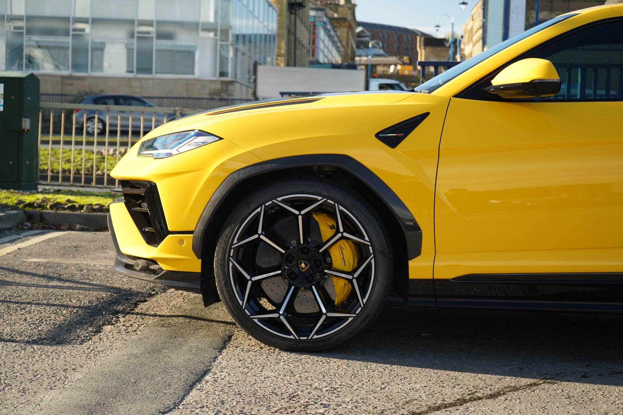 Lamborghini Urus view 10