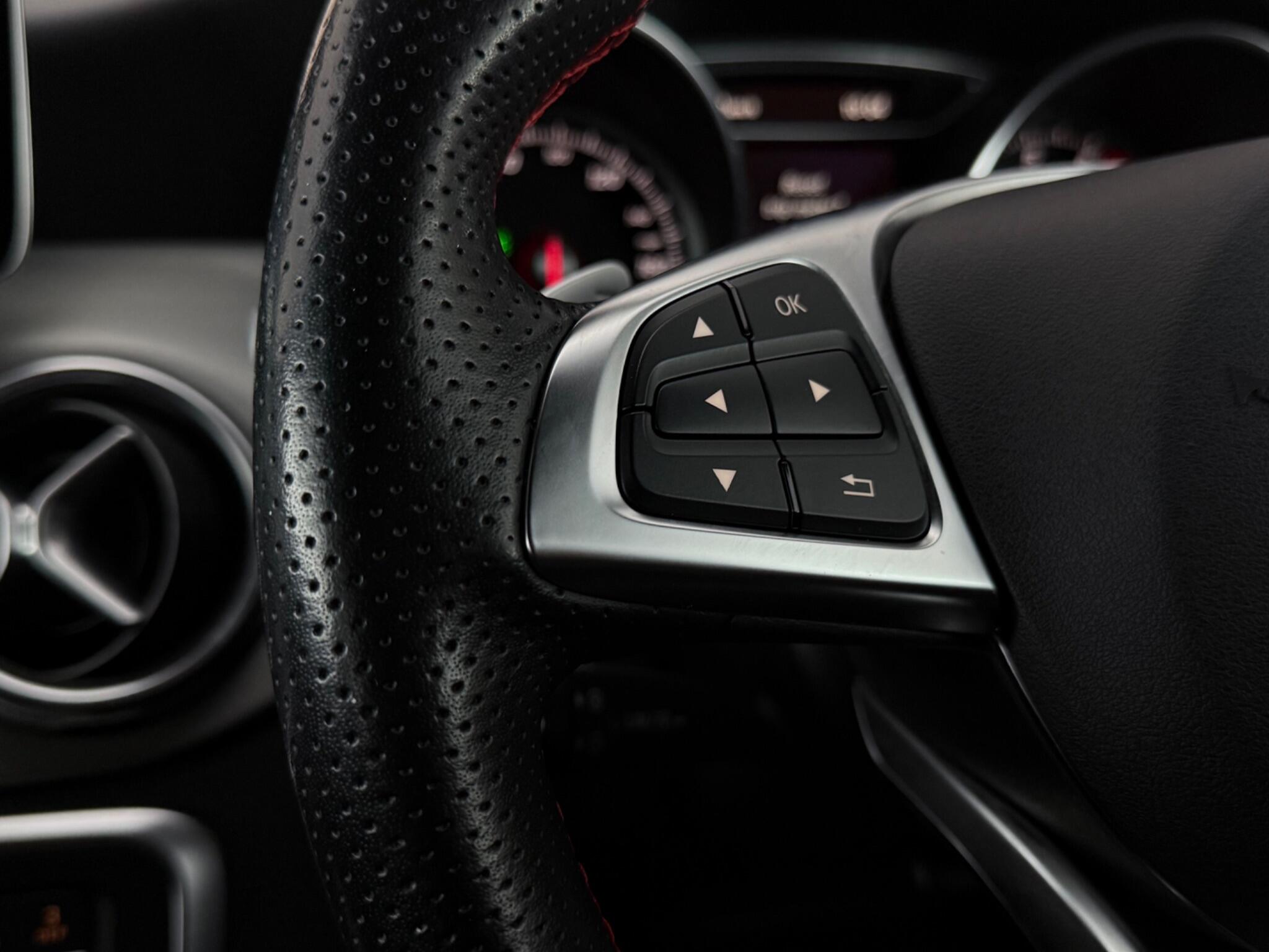 Mercedes-Benz Gla view 15