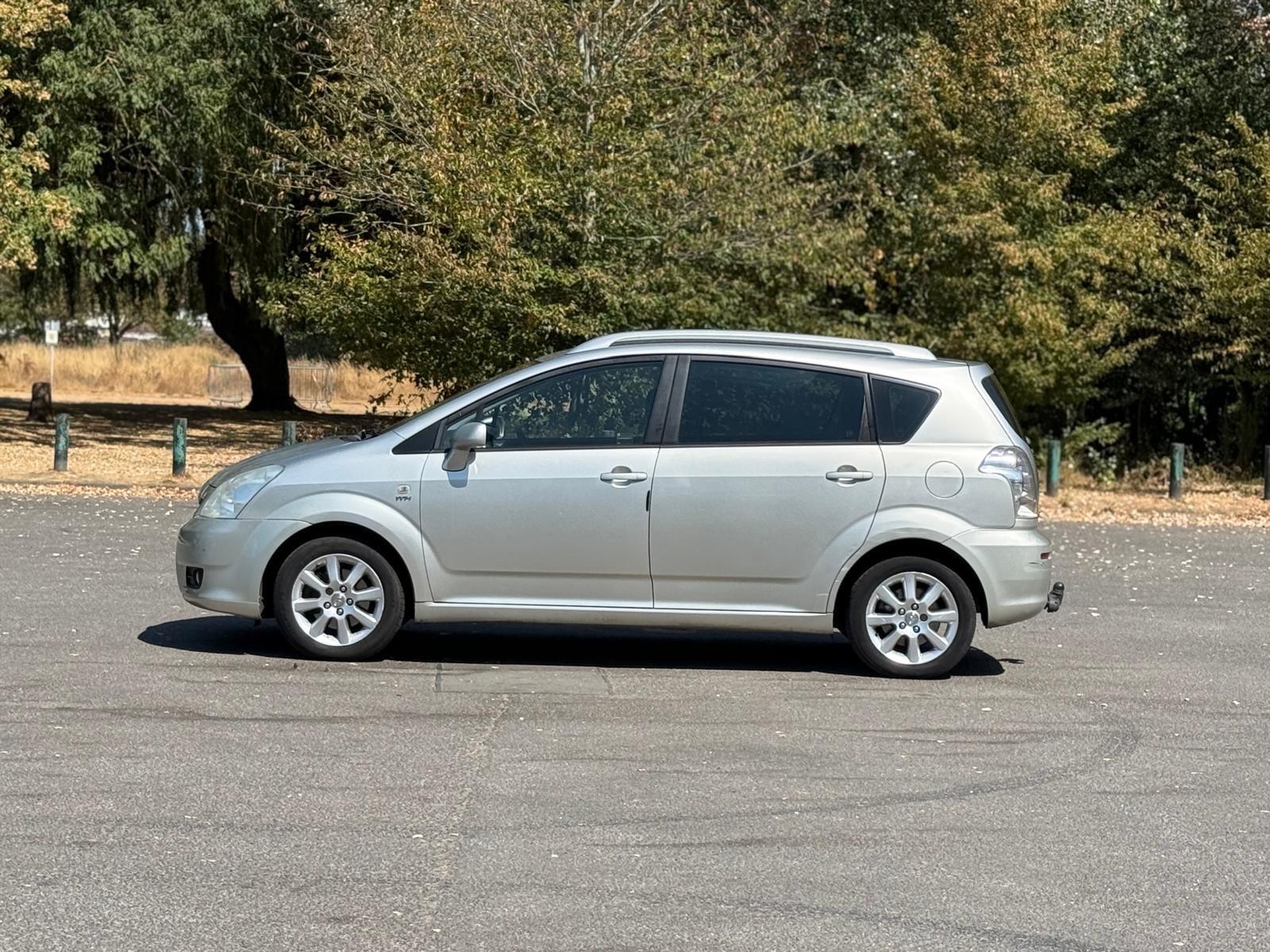 Toyota Corolla Verso view 11
