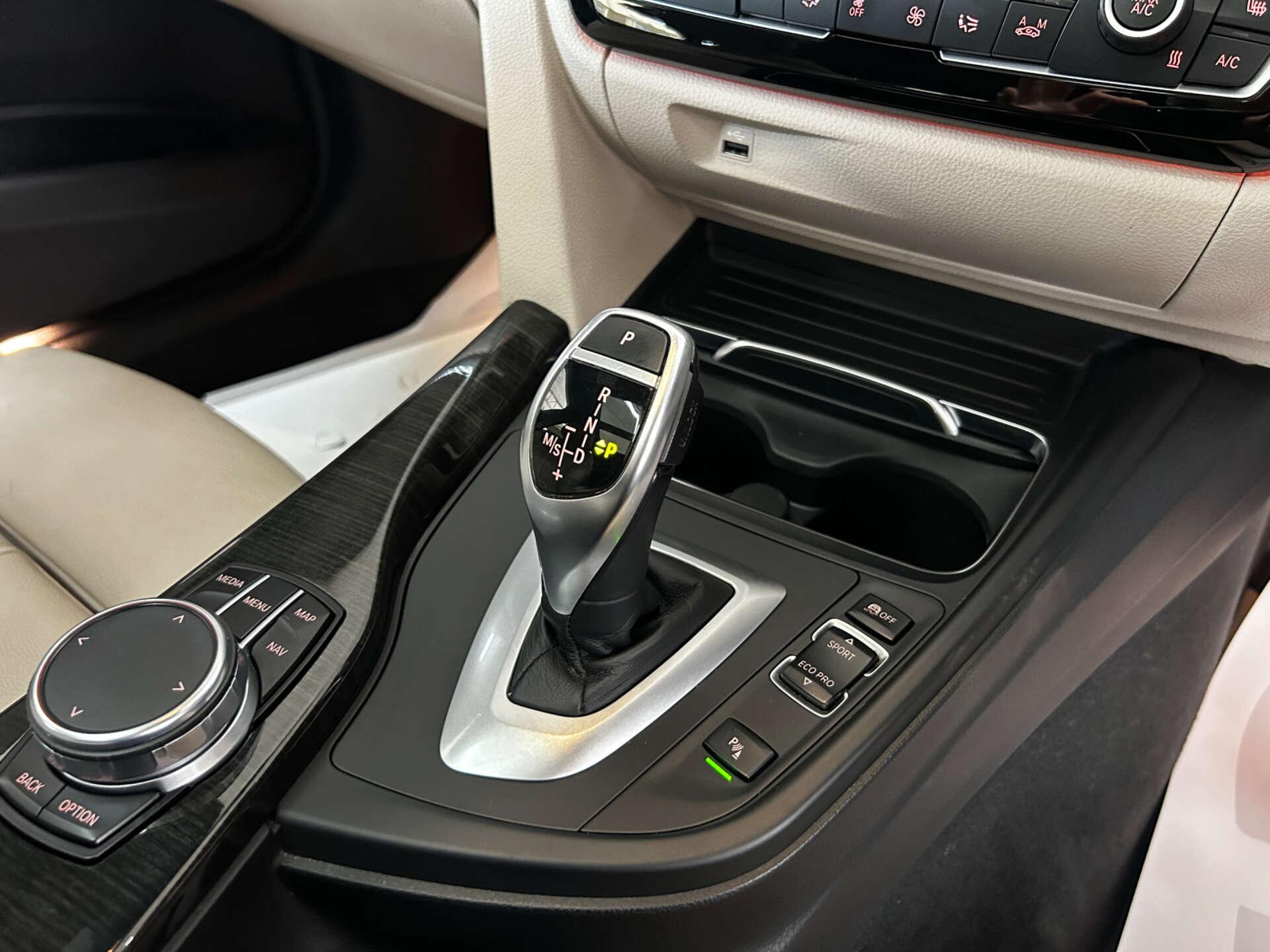 BMW 3 Series view 56