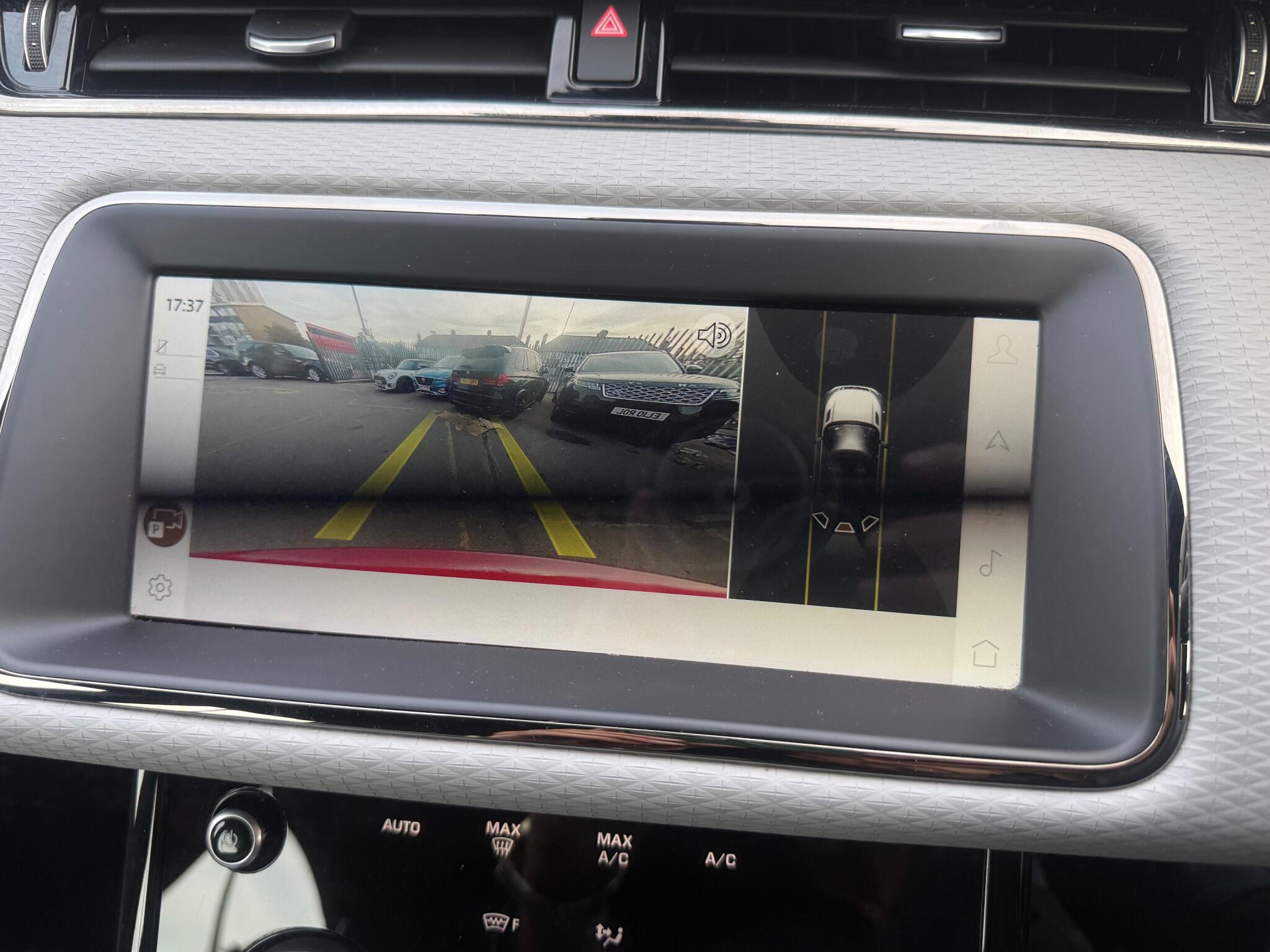 Land Rover Range Rover Evoque view 24