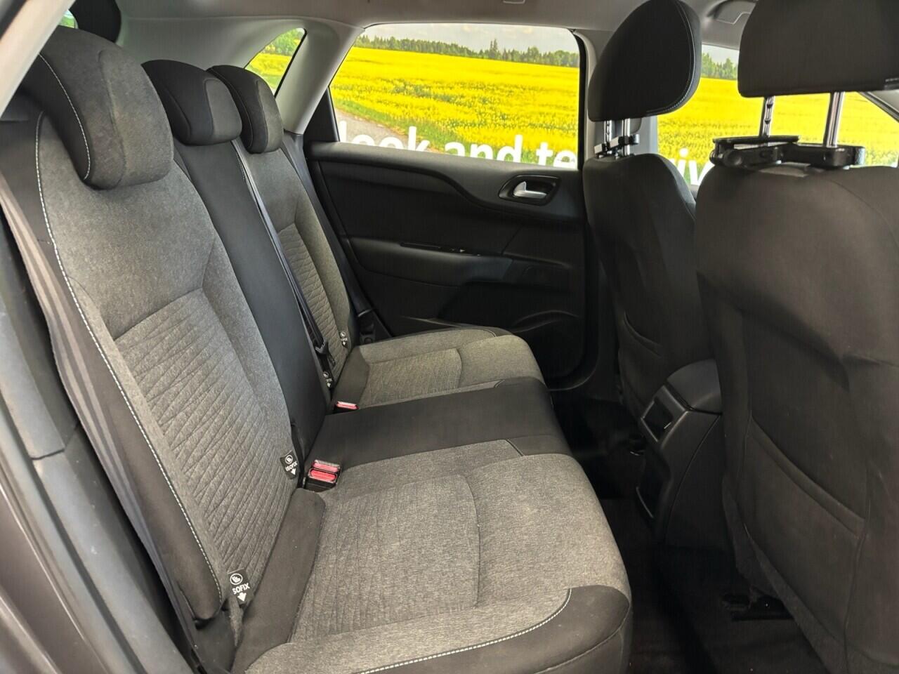 Citroen C4 view 16