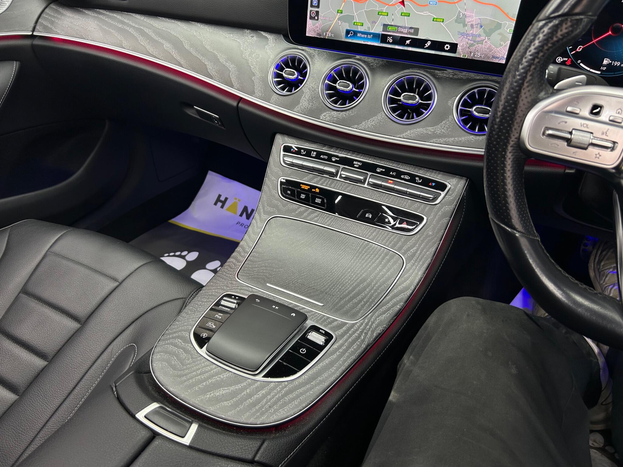 Mercedes-Benz CLS view 10