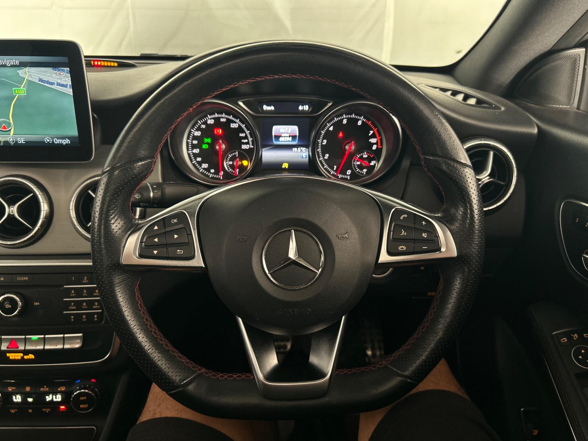 Mercedes-Benz CLA view 47