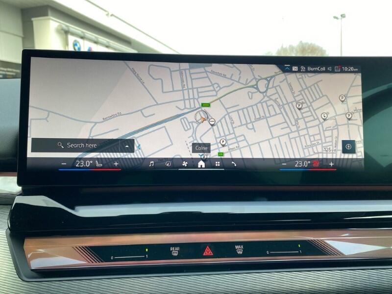 BMW 5 Series view 27