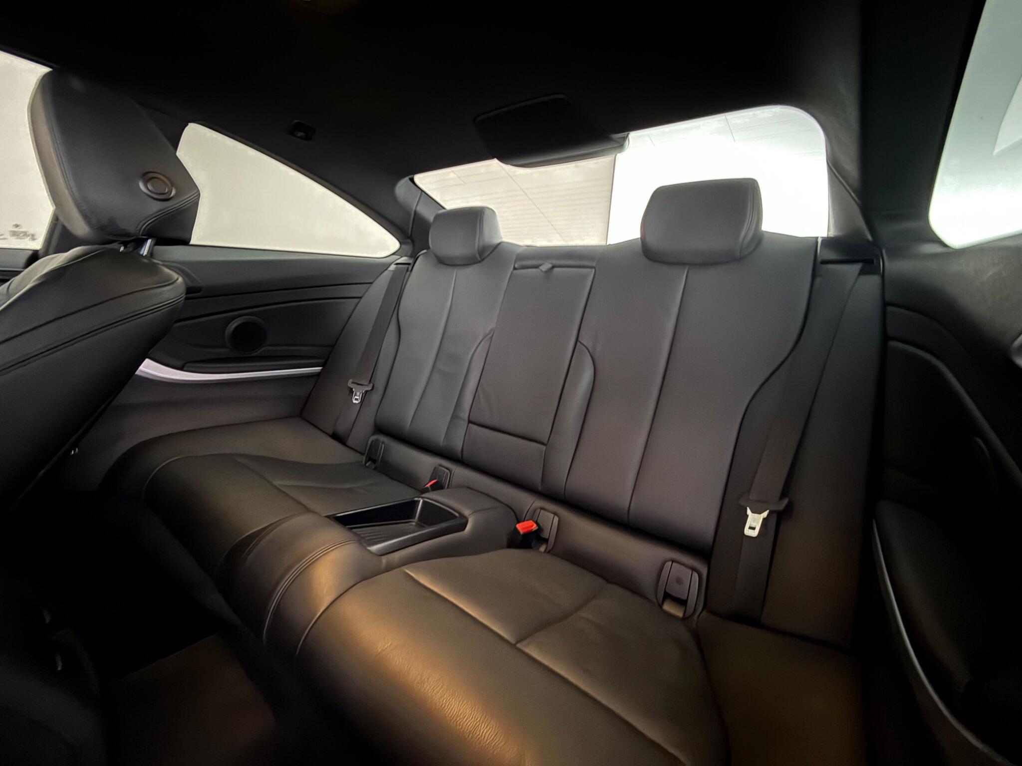 BMW 4 Series view 32