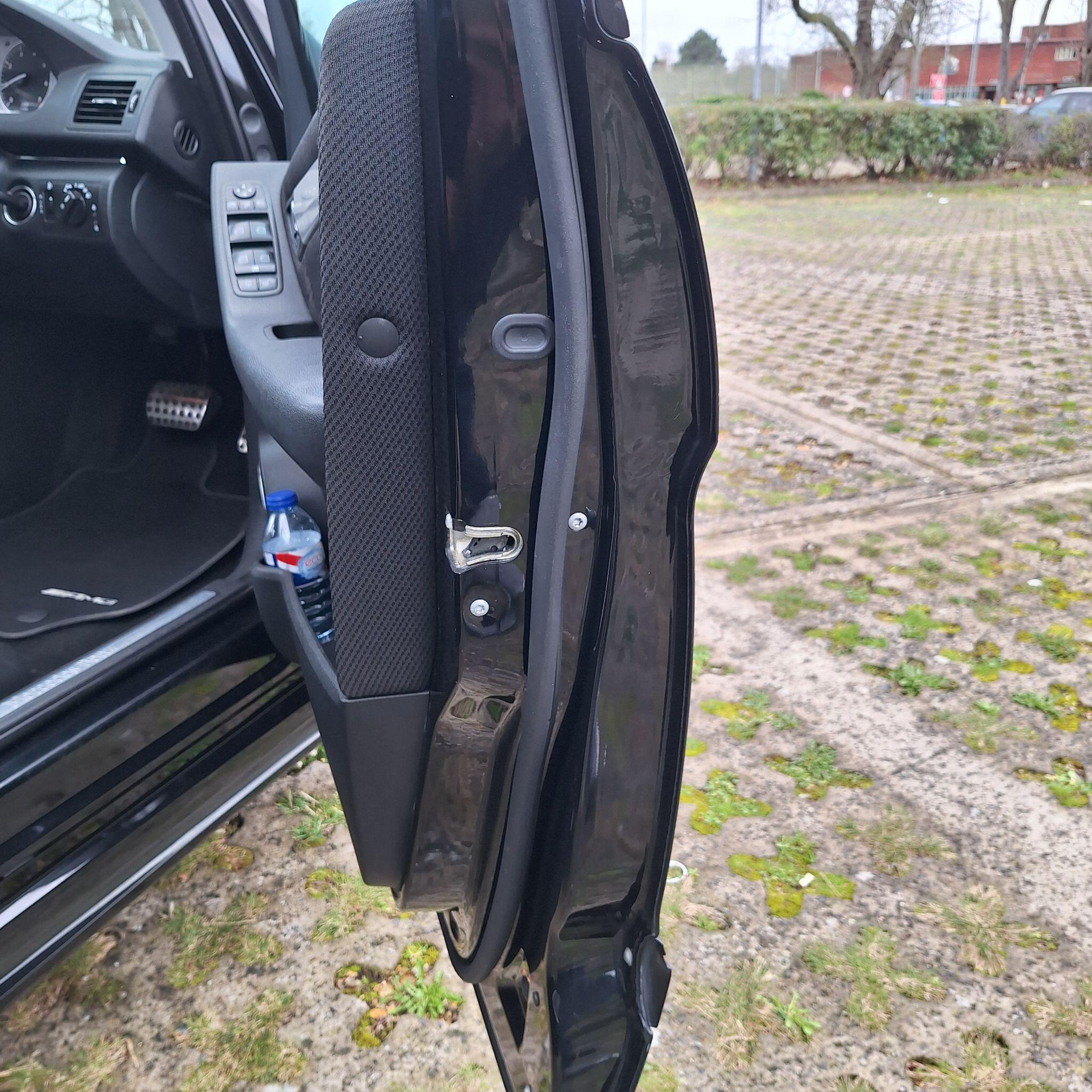 Mercedes-Benz B-Class view 29