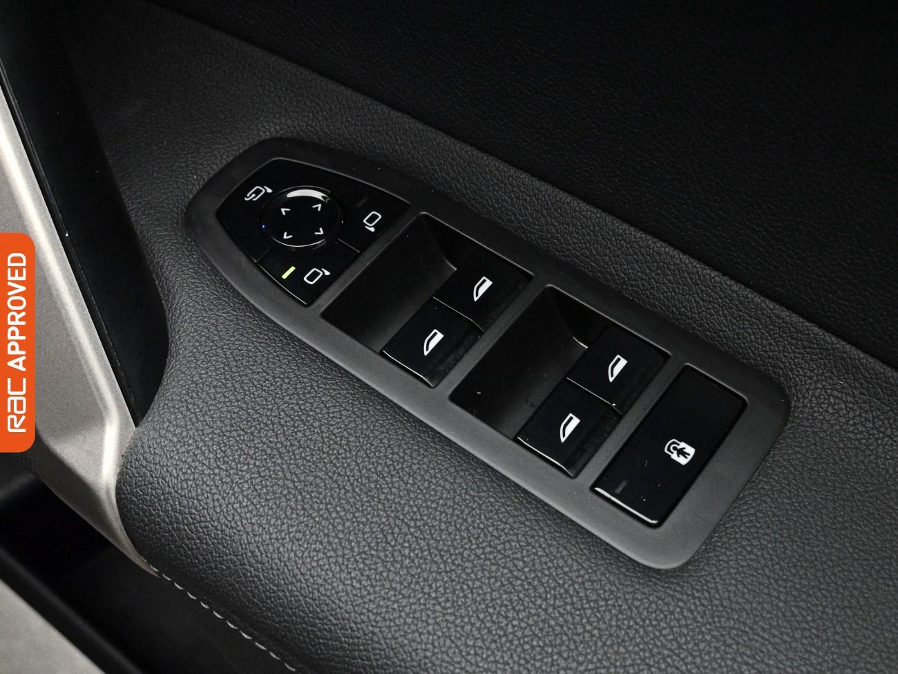 BMW Ix view 30