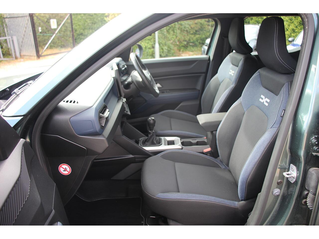 Dacia Duster view 16