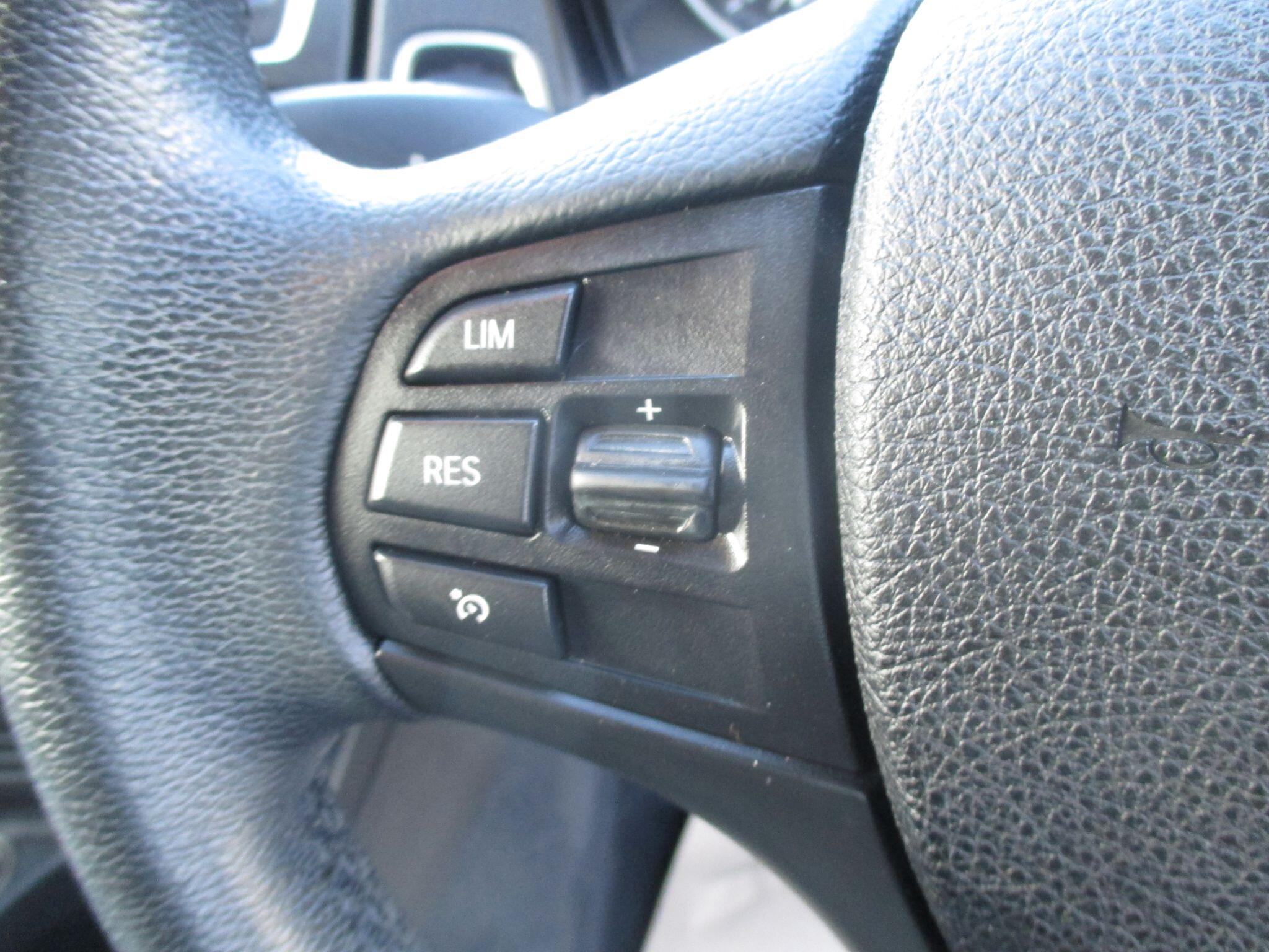 BMW 1 Series view 38