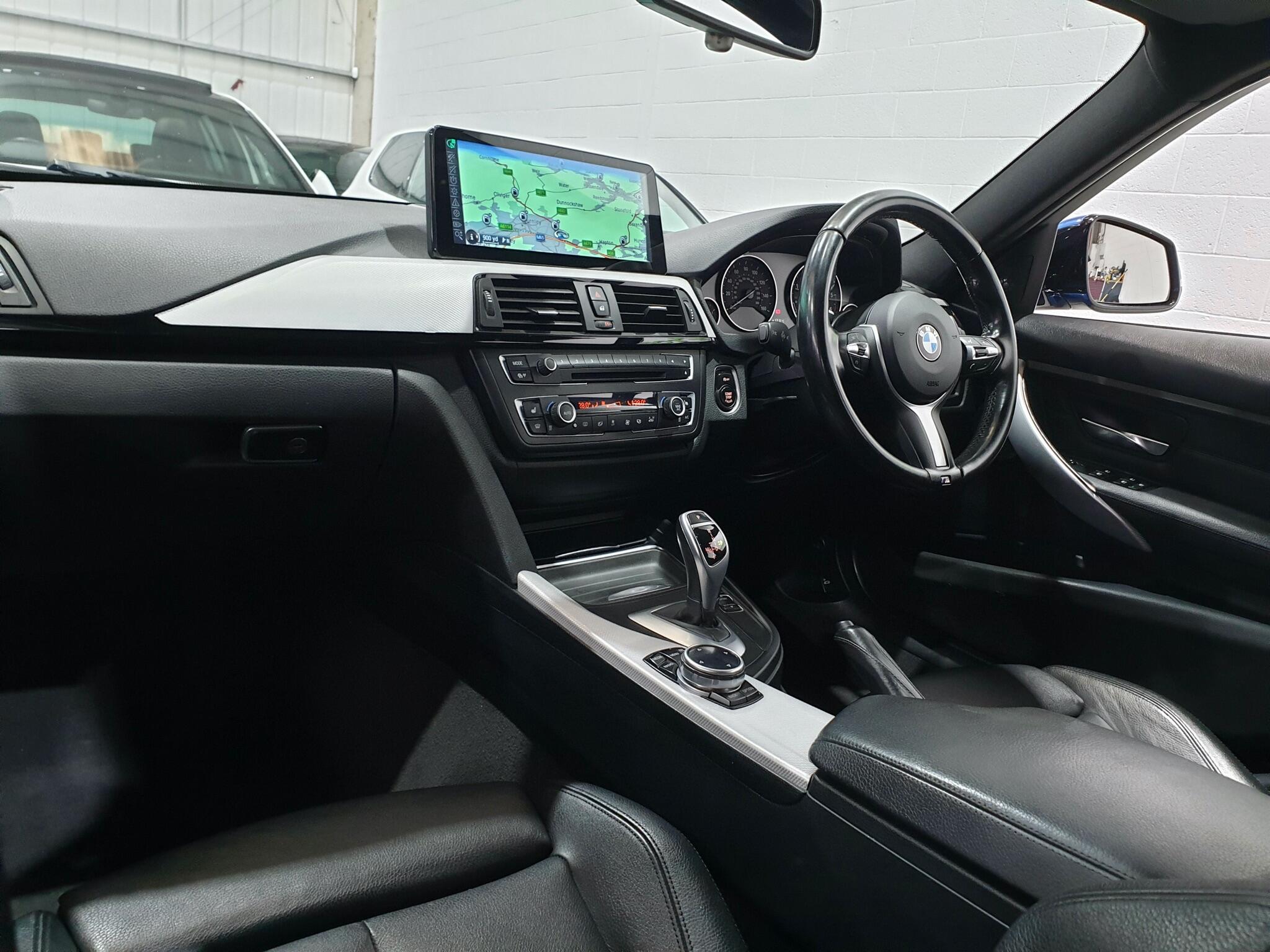 BMW 3 Series view 52