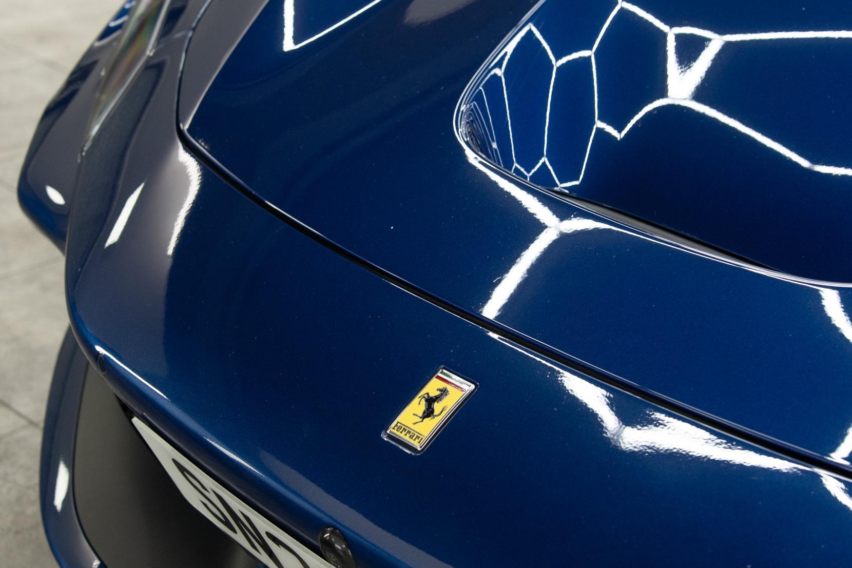 Ferrari F8 Spider view 35