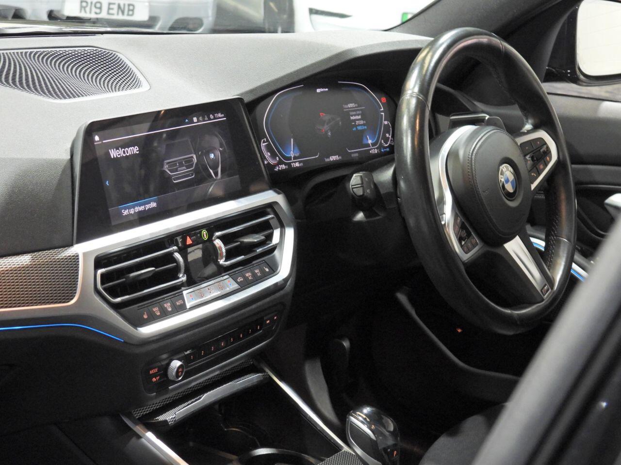 BMW 3 Series view 21