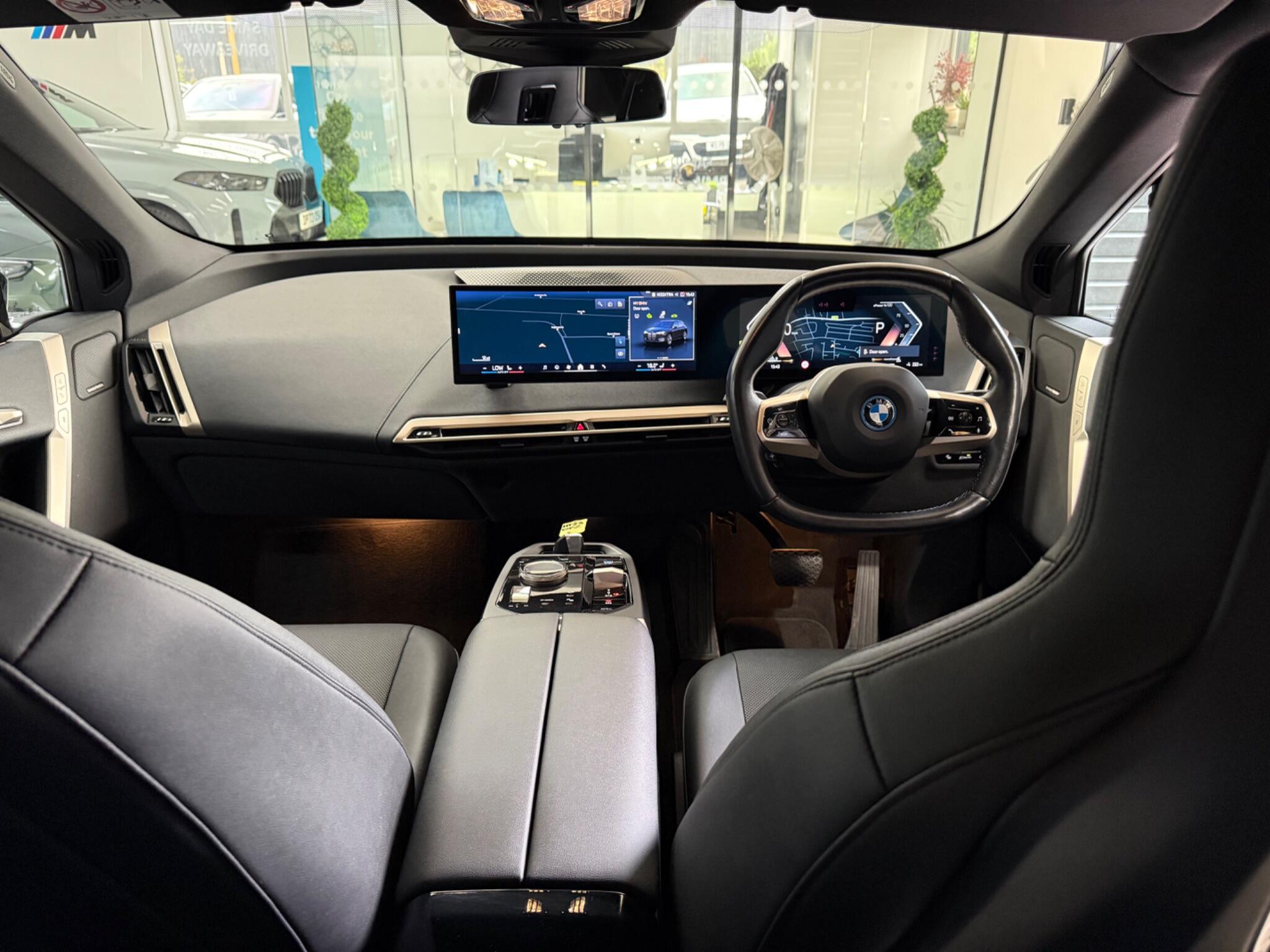 BMW iX view 25