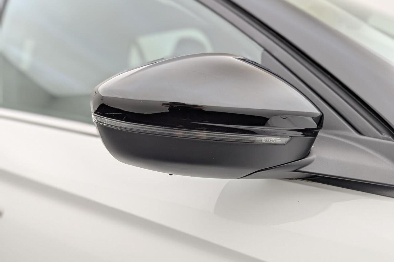 Vauxhall Corsa view 38