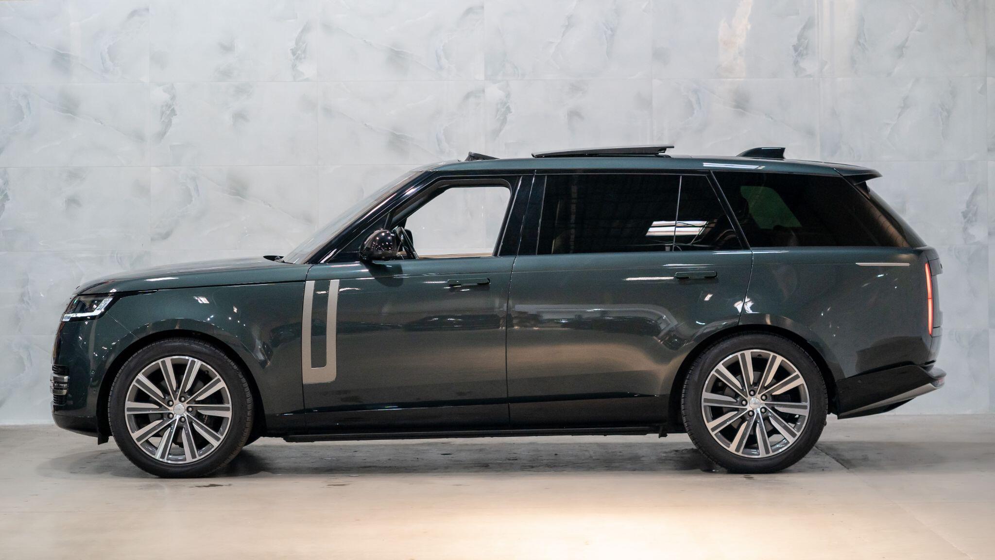 Land Rover Range Rover view 4