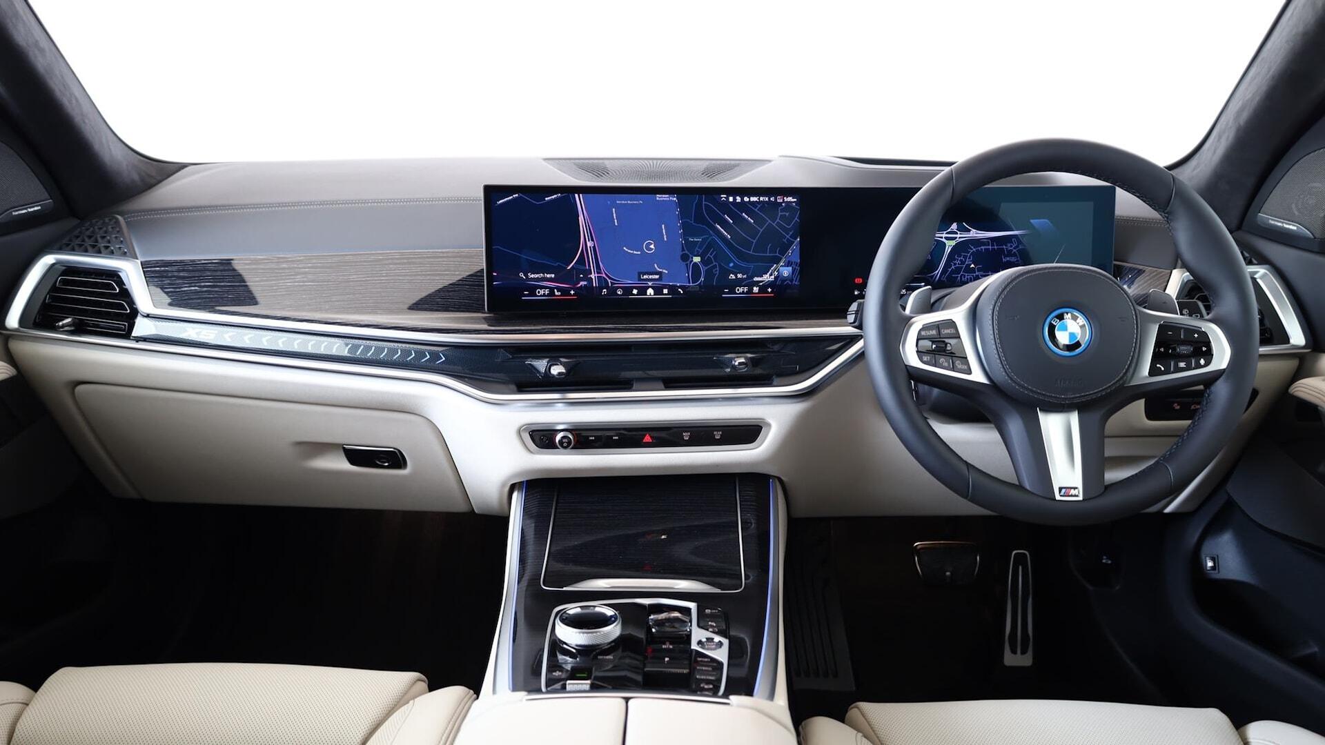 BMW X5 view 4