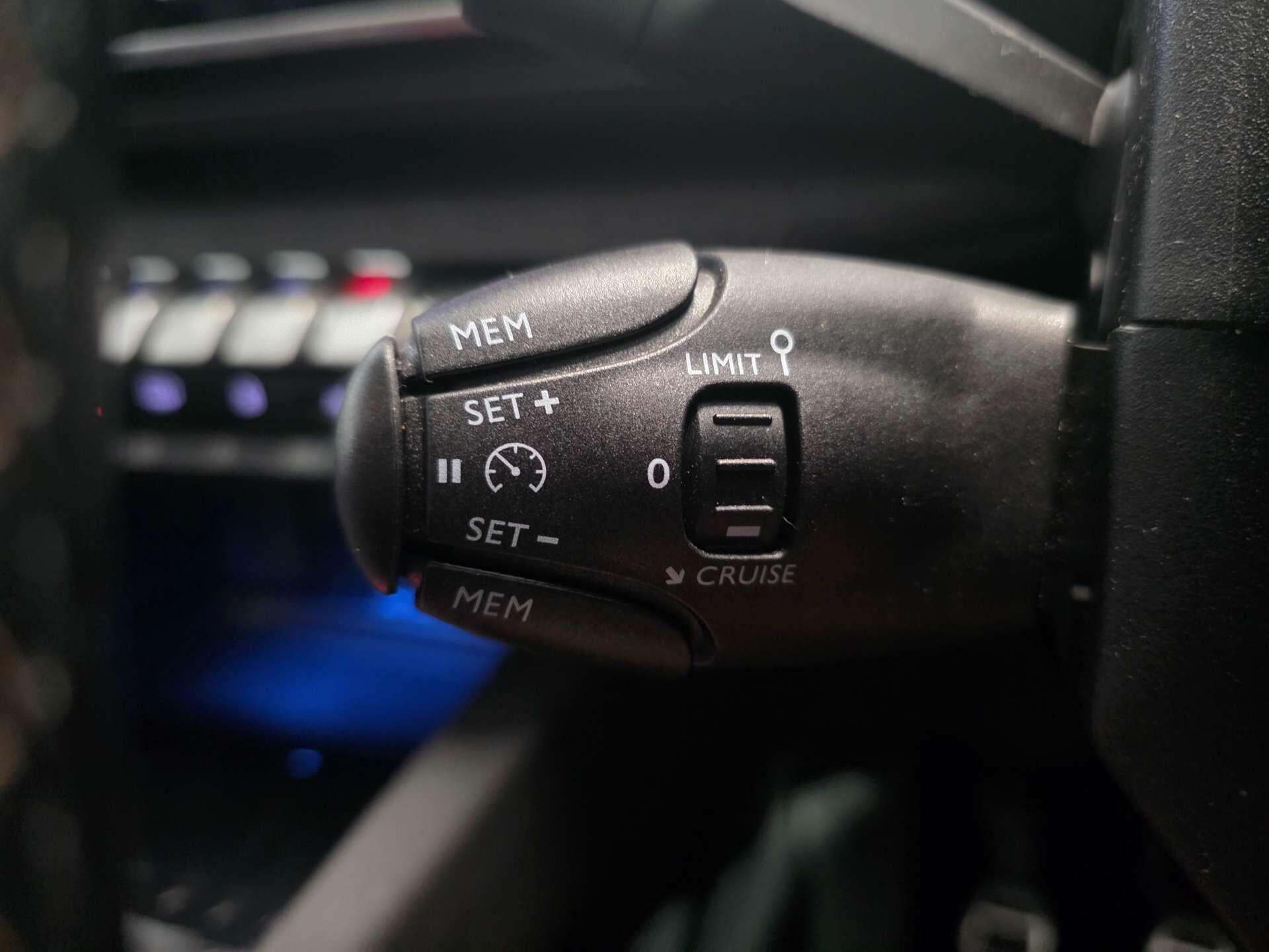 Peugeot 3008 view 23