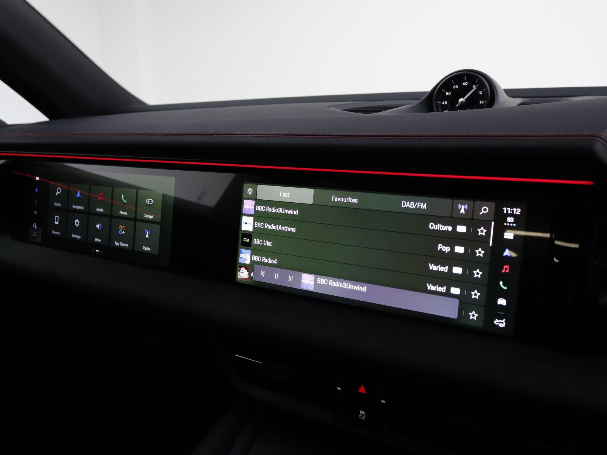 Porsche Macan view 41