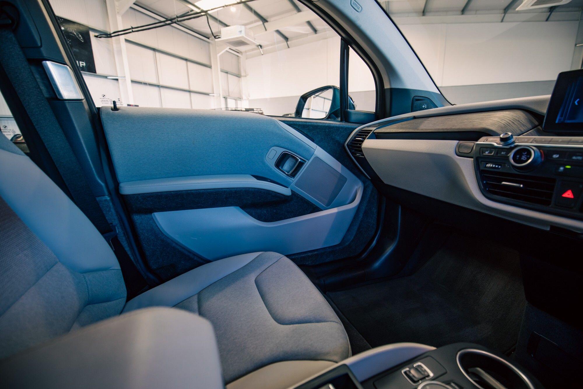 BMW I3 view 19