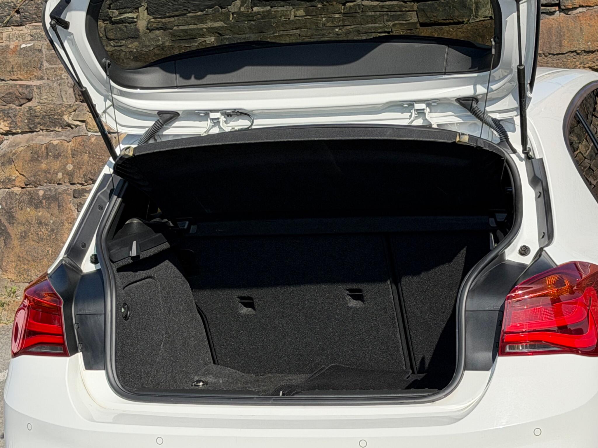 BMW 1 Series view 20
