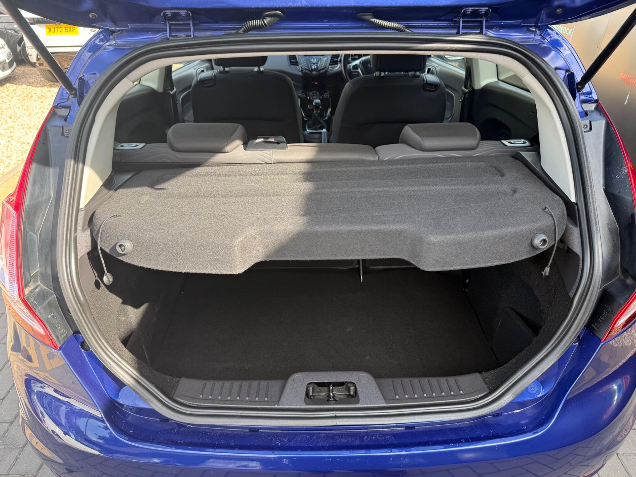 Ford Fiesta view 25
