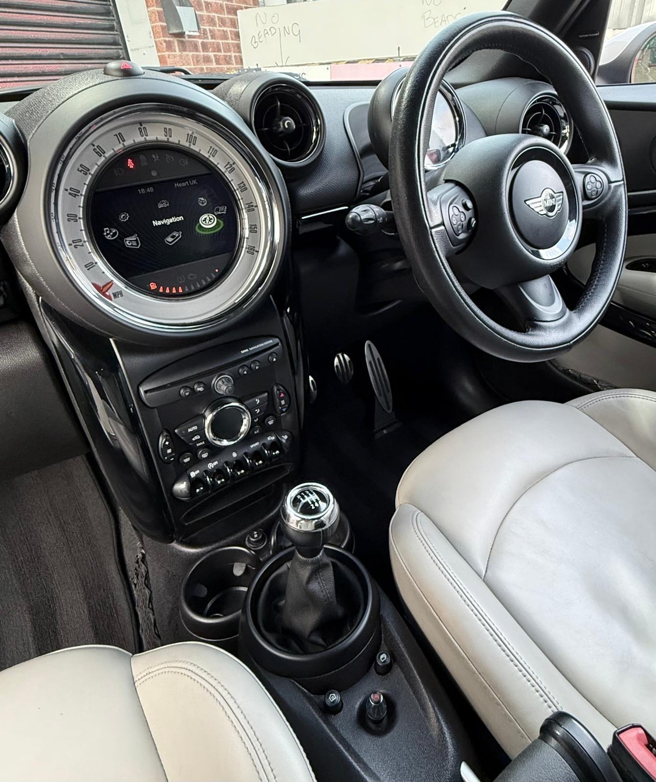 Mini Paceman view 39