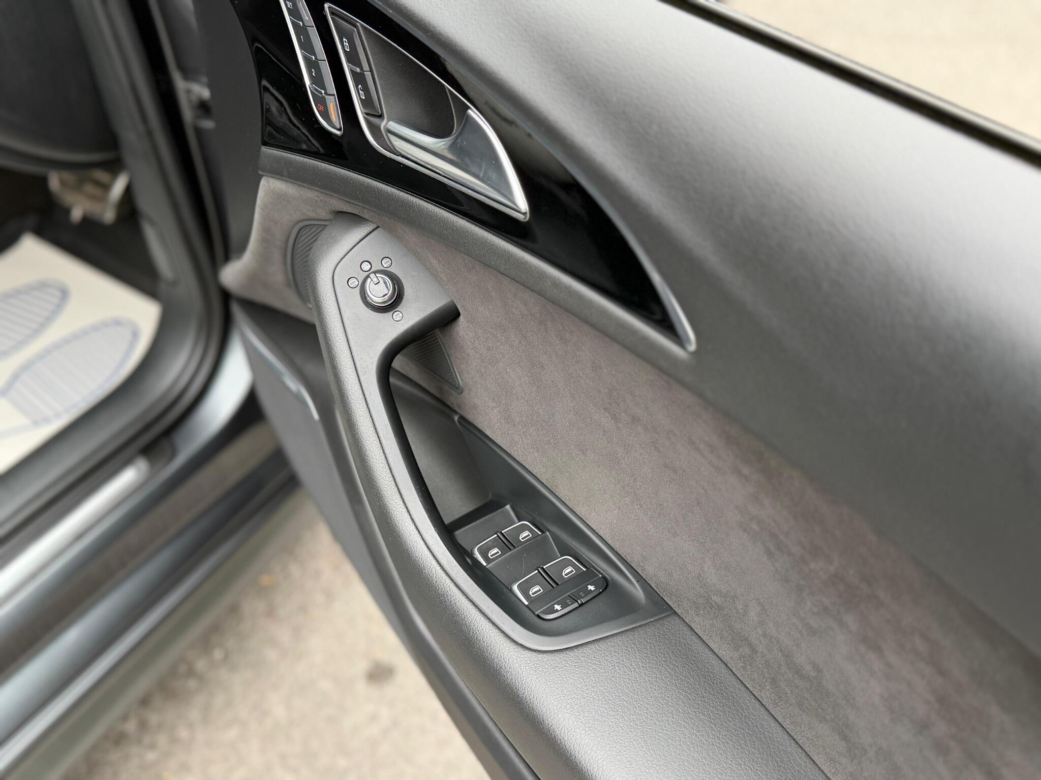 Audi S6 view 29