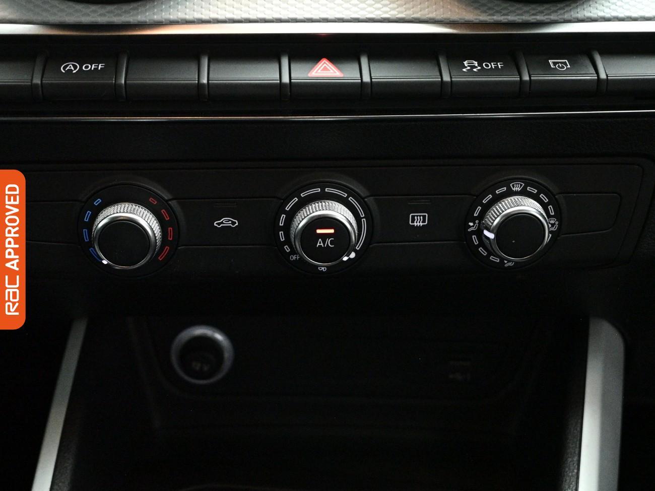 Audi Q2 view 16