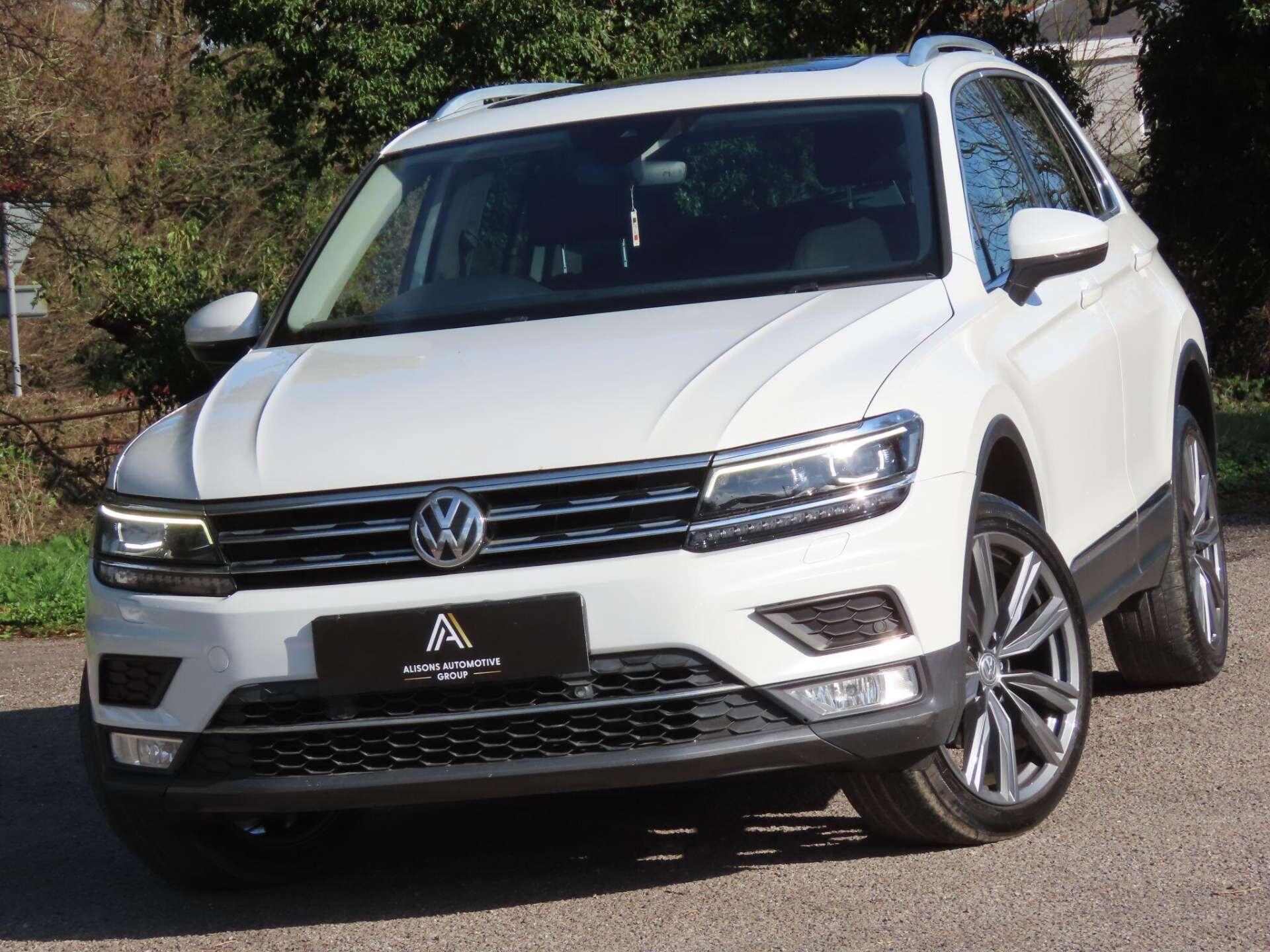 2017 Volkswagen Tiguan in White for sale