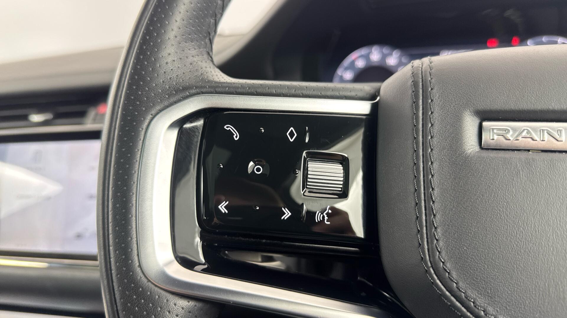 Land Rover Range Rover Evoque view 21