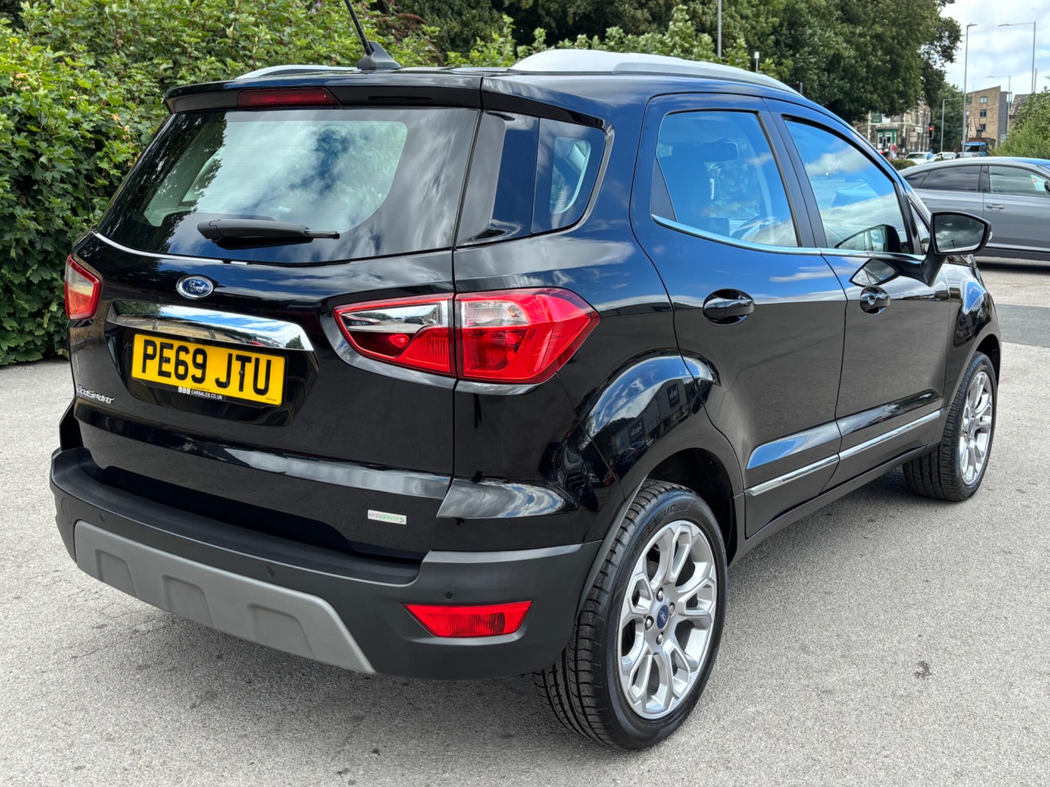 Ford Ecosport view 8