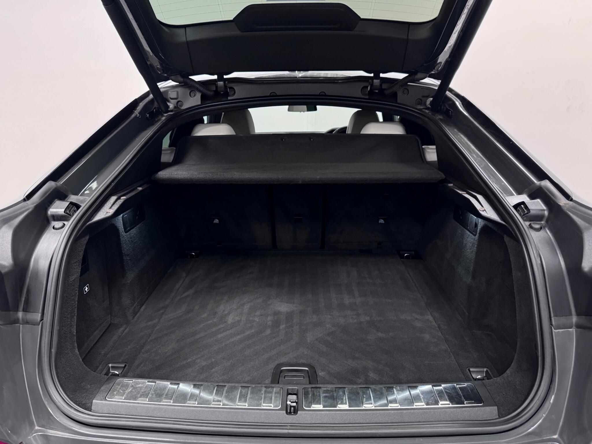 BMW X6 view 7