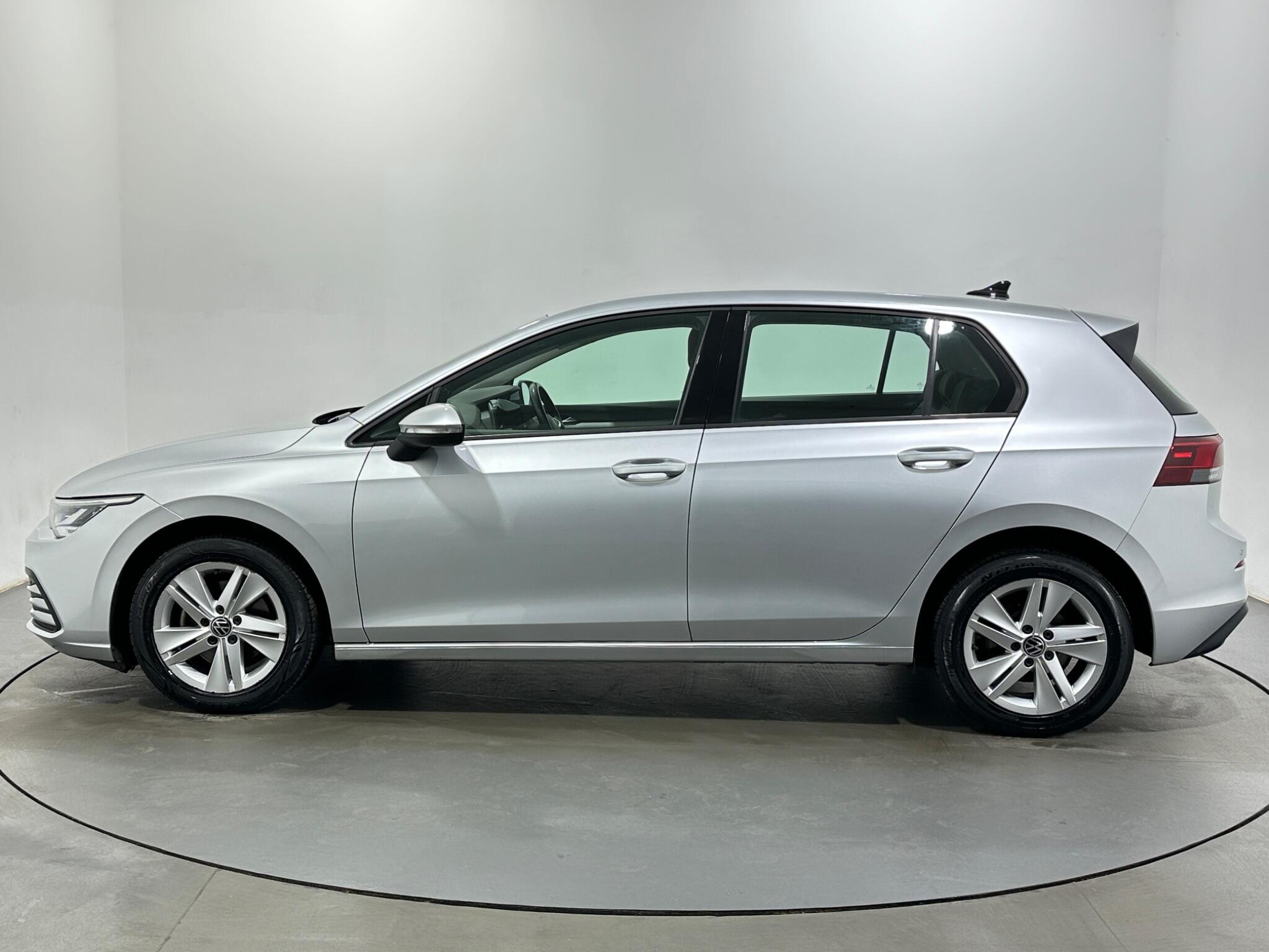 Volkswagen Golf view 5