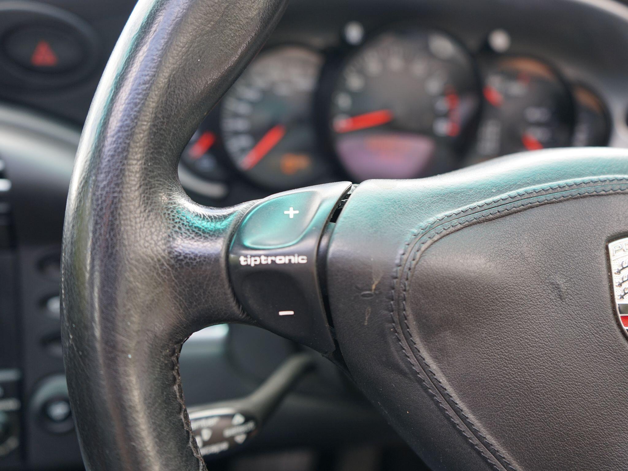Porsche 911 view 22