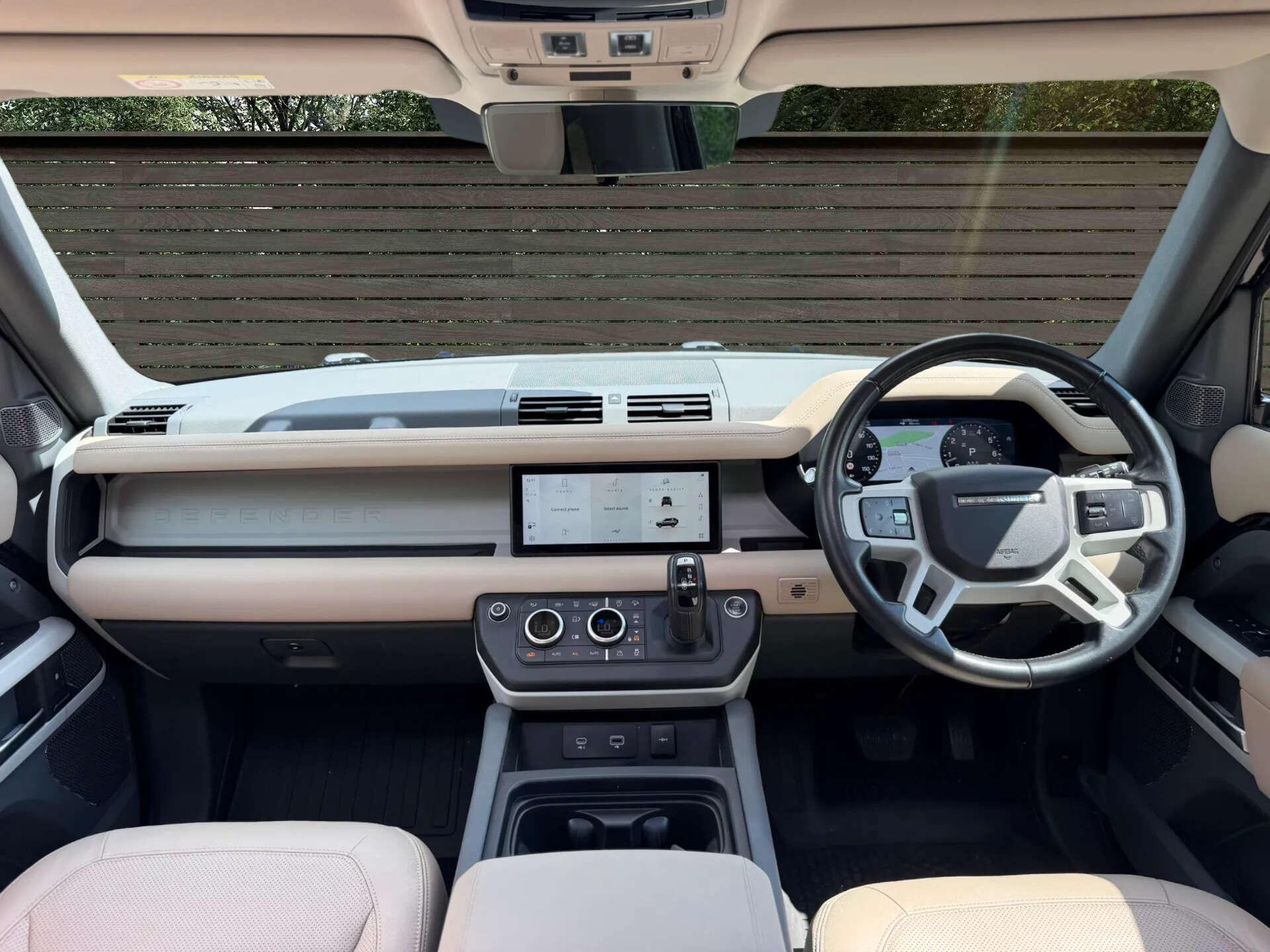 Land Rover Defender view 4
