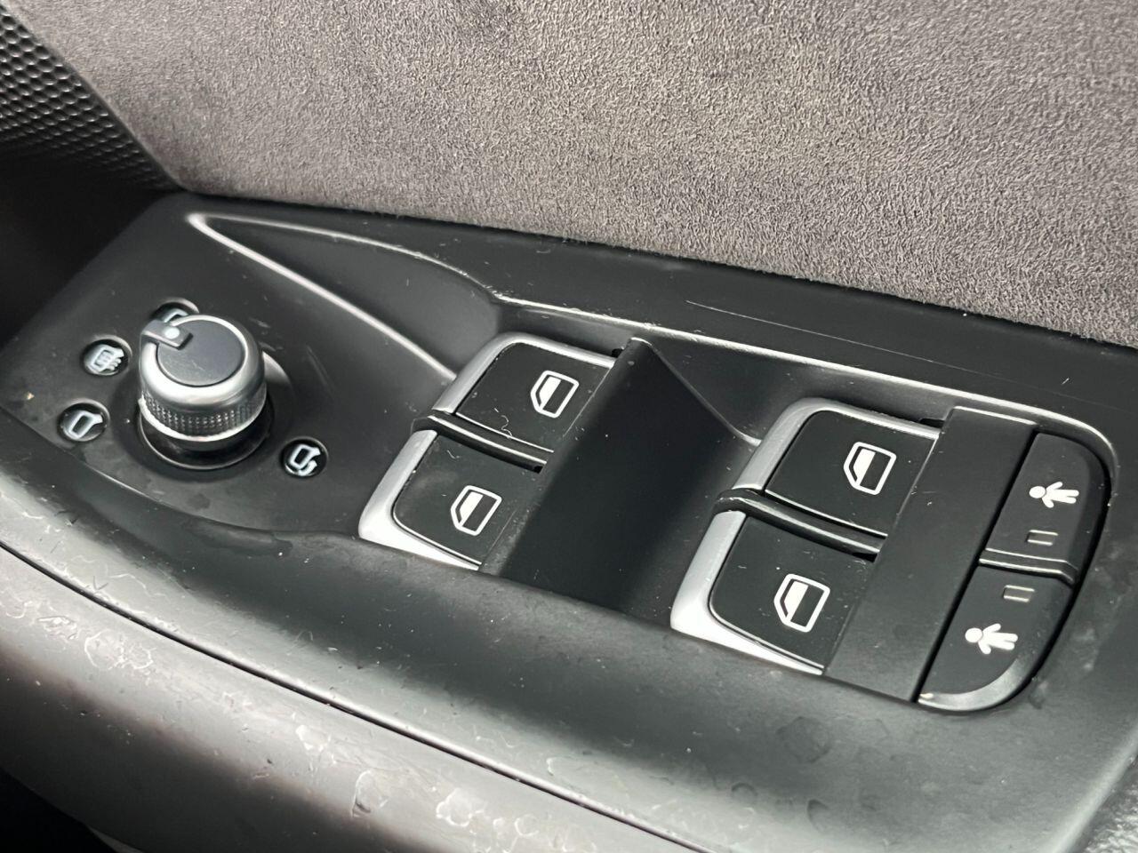 Audi Q3 view 28